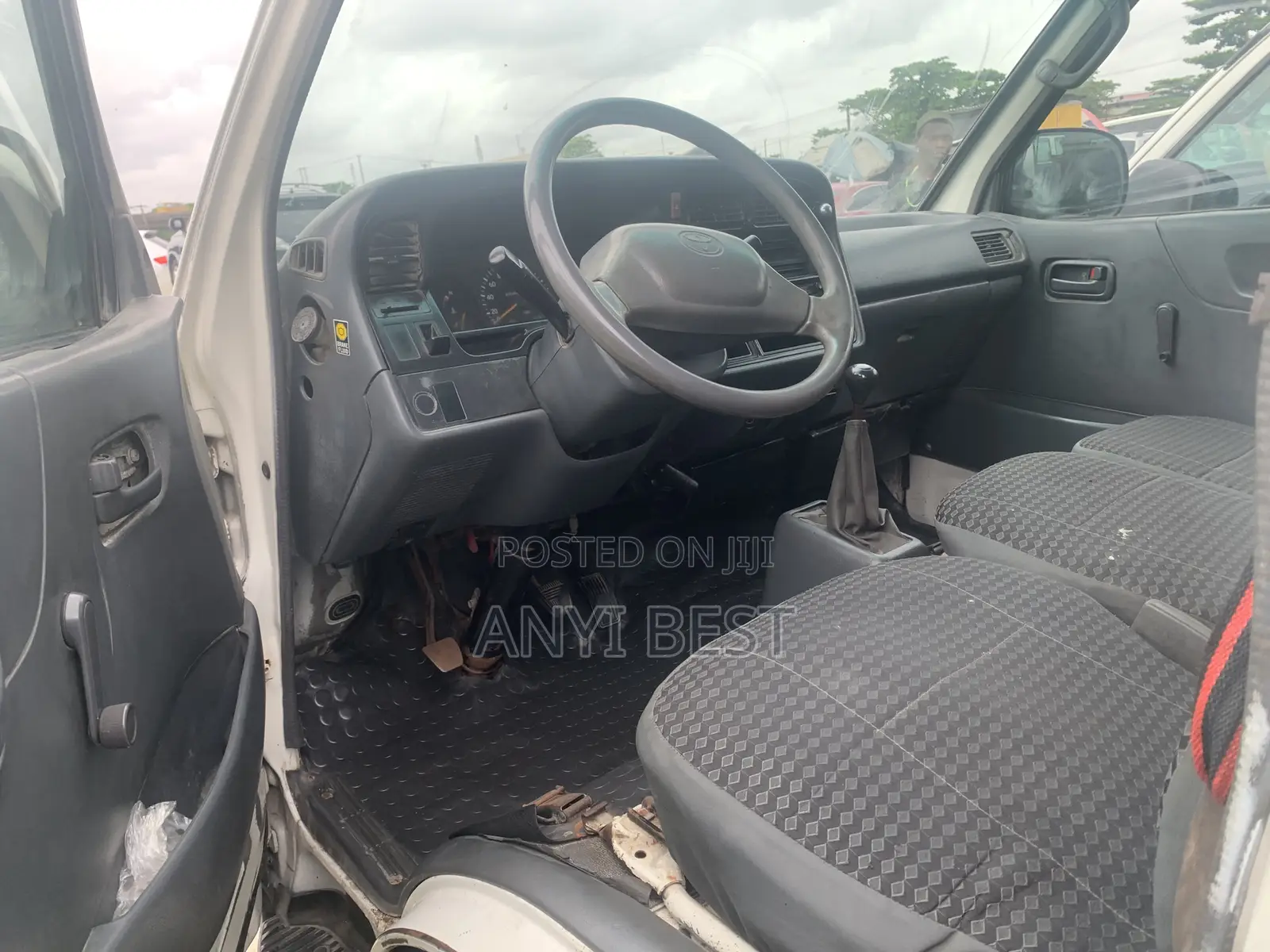 Toyota Grand HiAce 1995 White