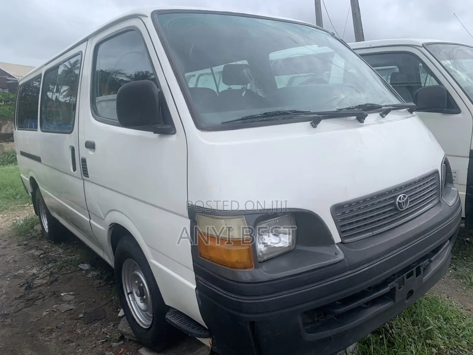 Toyota Grand HiAce 1995 White
