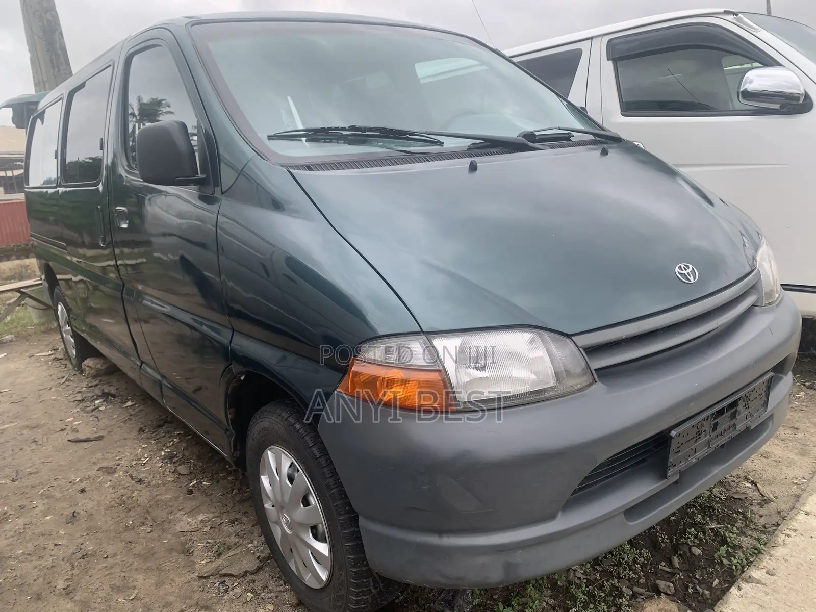 Toyota Grand HiAce 2005 Green
