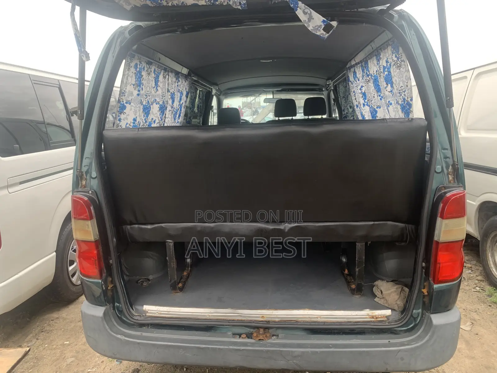 Toyota Grand HiAce 2005 Green