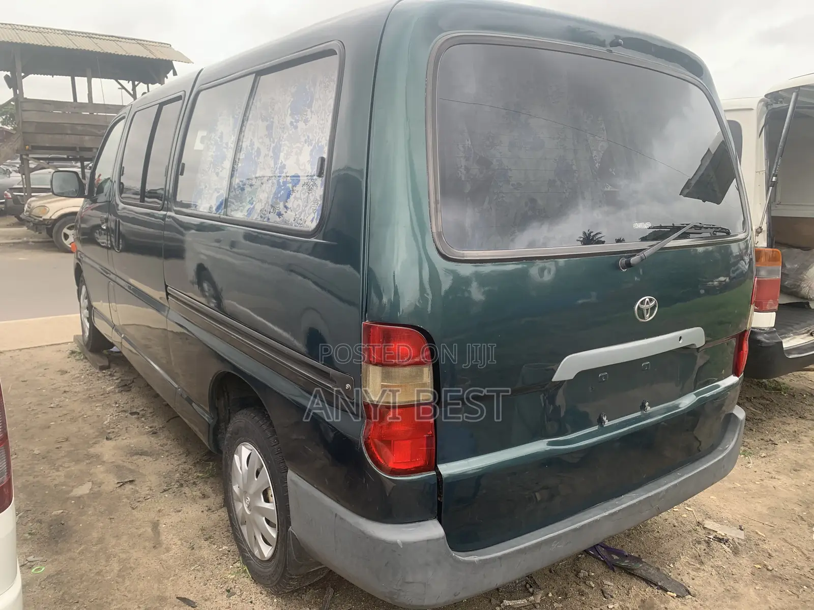 Toyota Grand HiAce 2005 Green