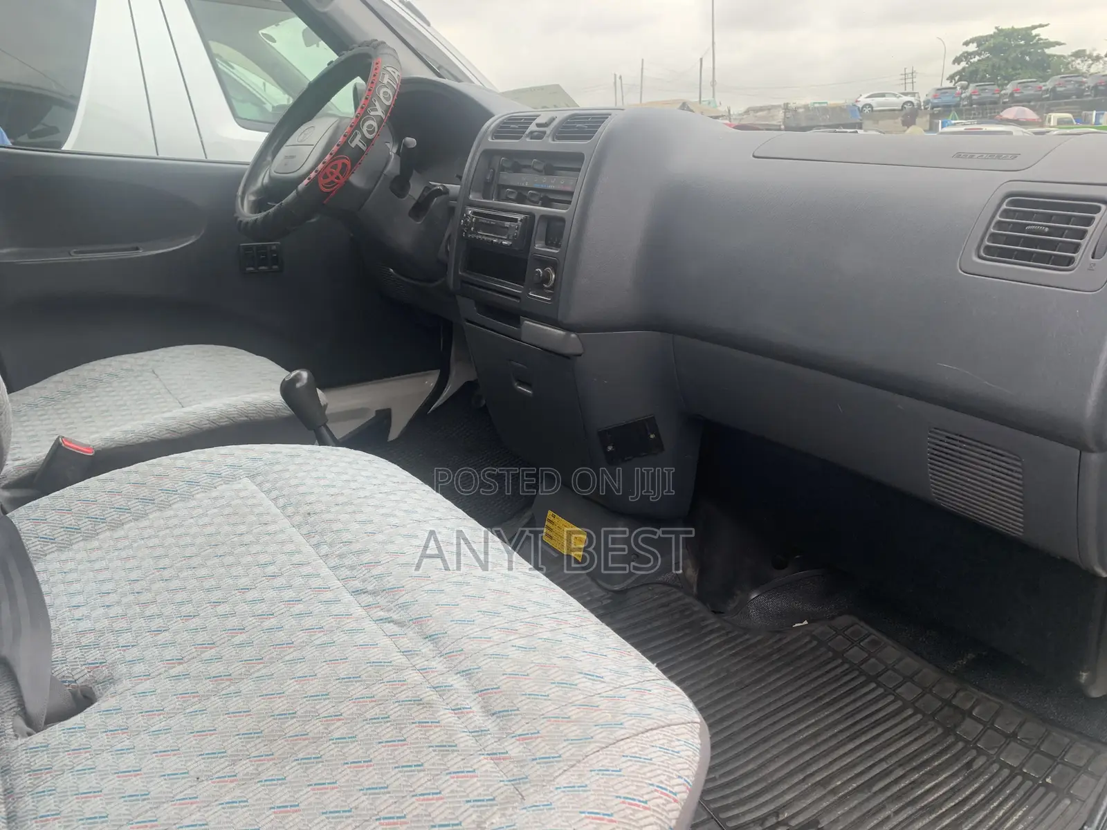 Toyota Grand HiAce 2005 White