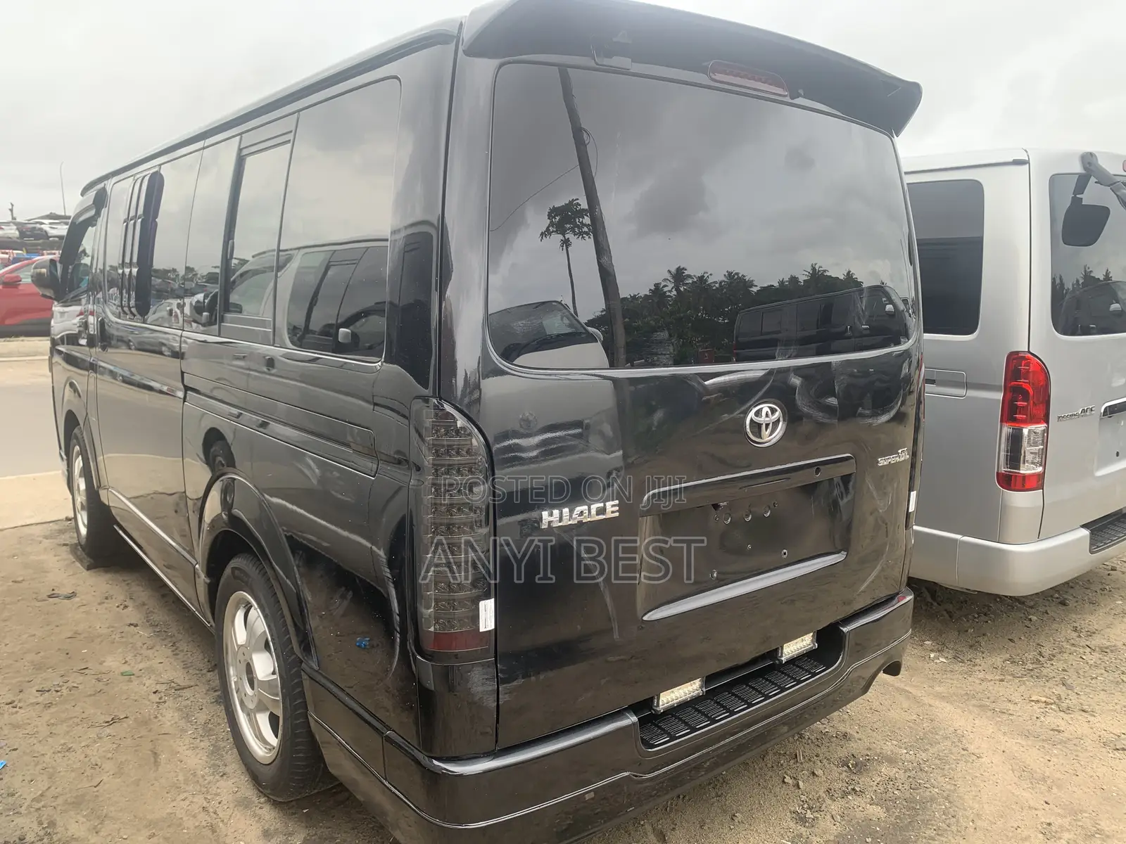 Toyota HiAce 2008 Black