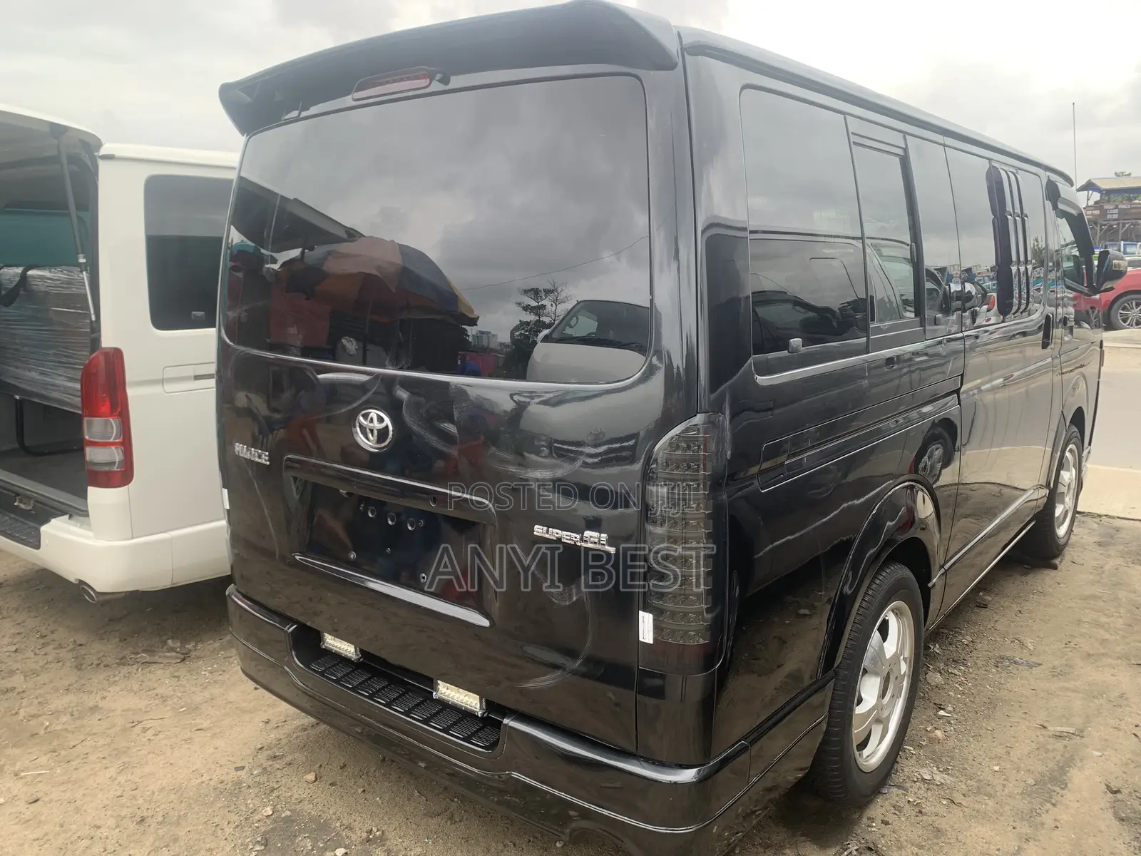 Toyota HiAce 2008 Black