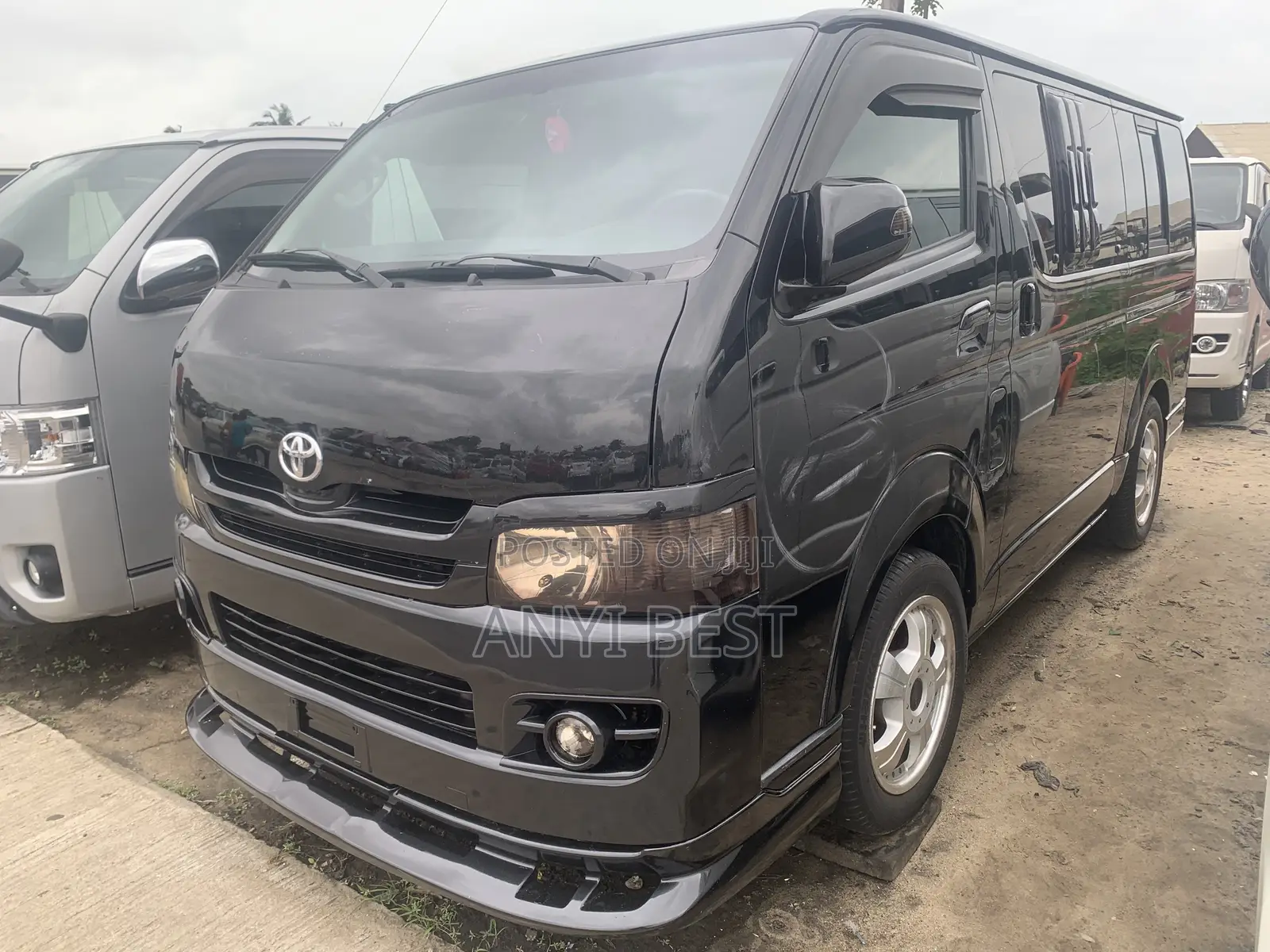 Toyota HiAce 2008 Black