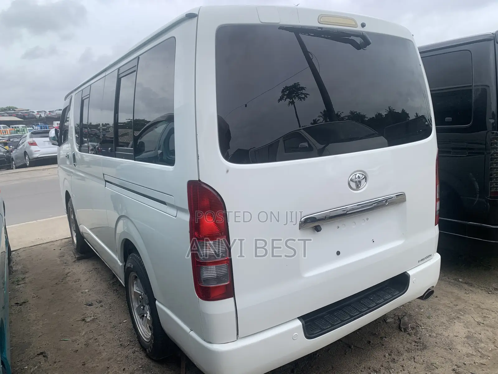 Toyota HiAce 2008 White