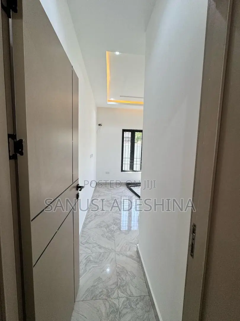 1st Floor of 250sqm Shop for Rent in Gwarimpa Estate Abuja