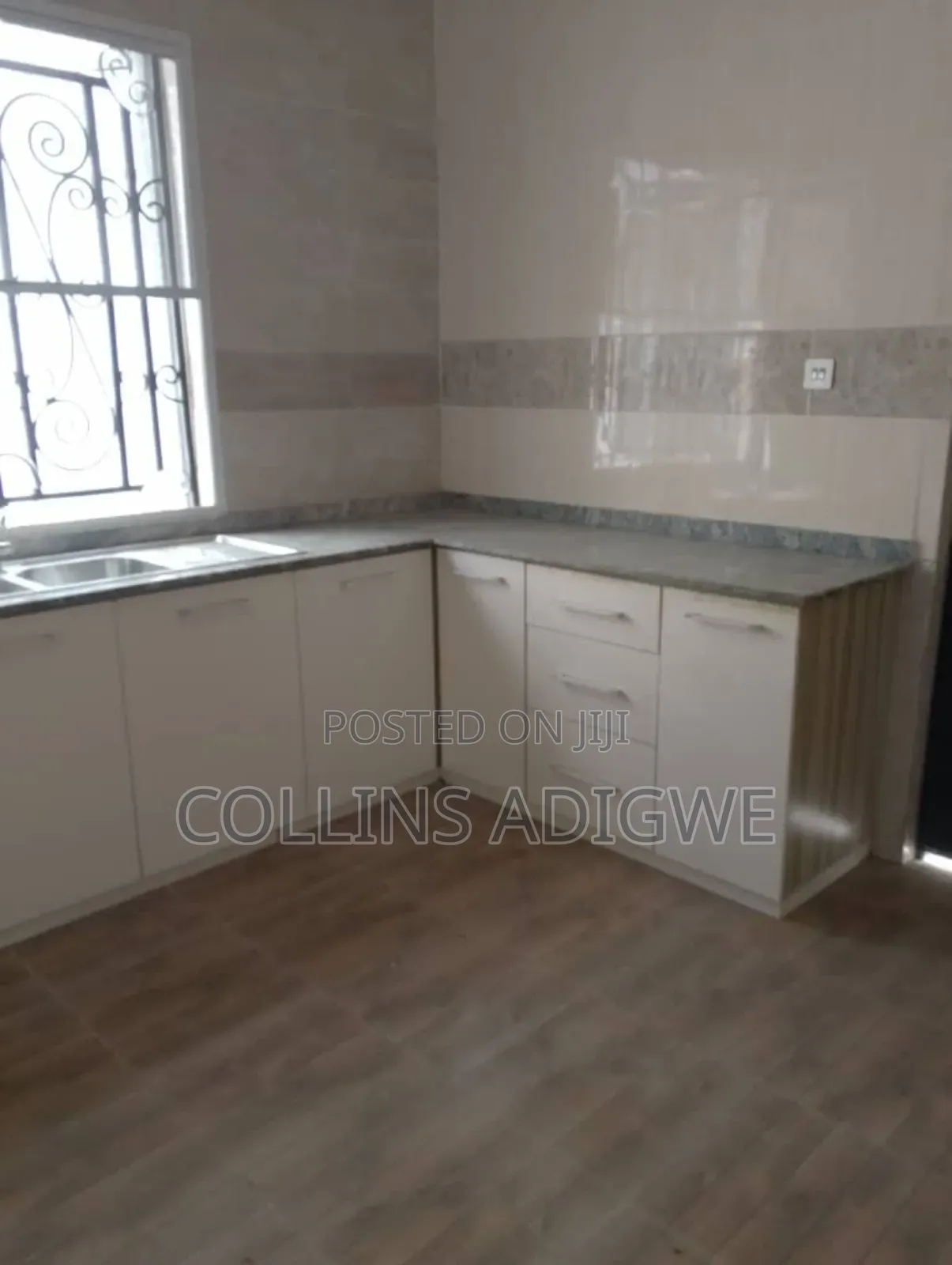 4bdrm Duplex in Olokonla for sale