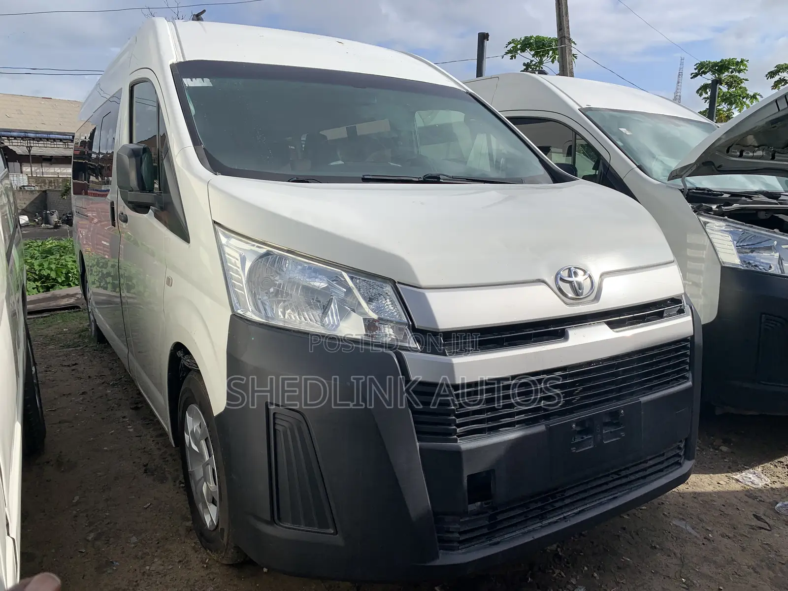 Toyota HiAce 2019 White