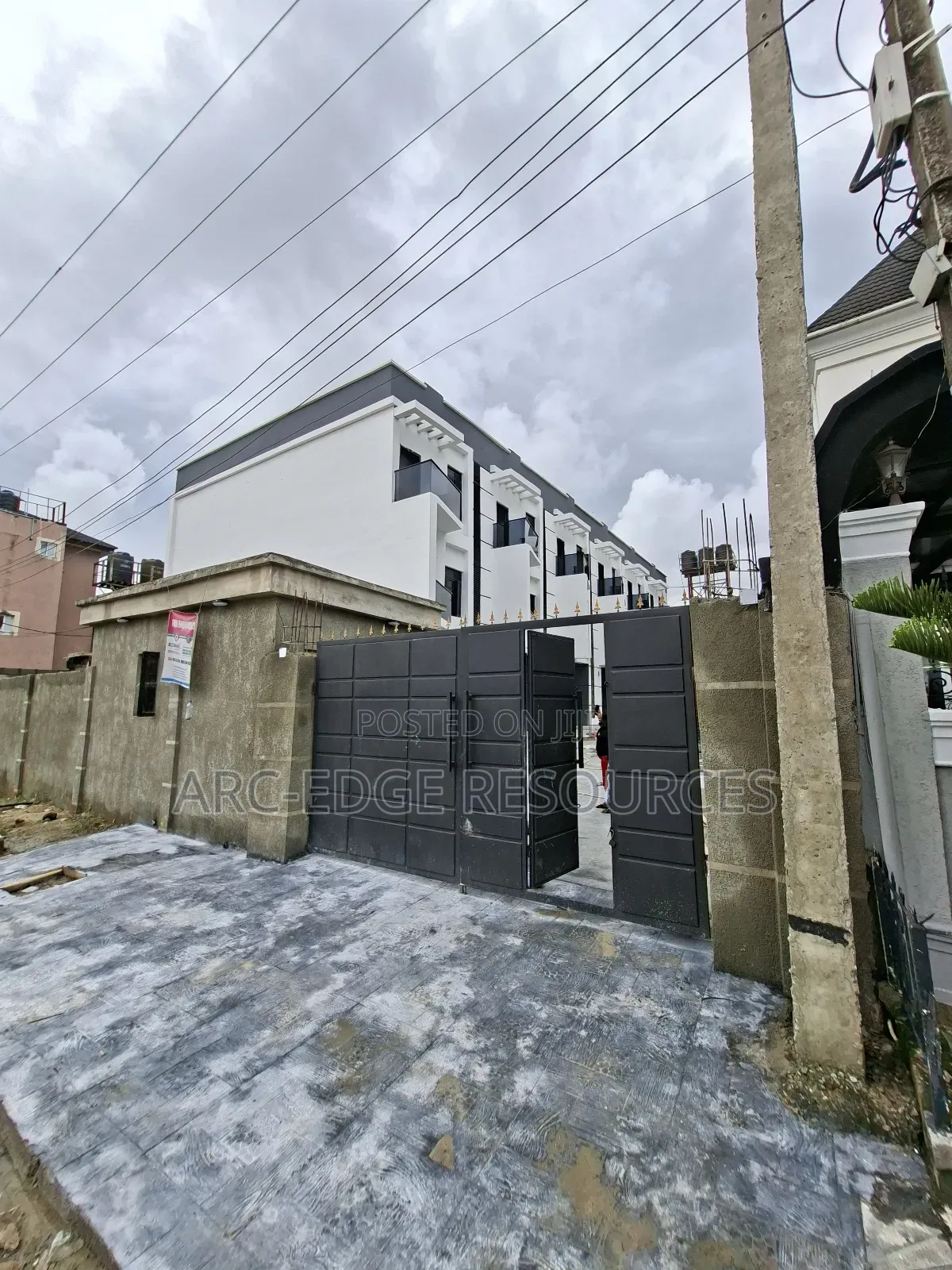 Furnished 4bdrm Duplex in Apple Junction for sale