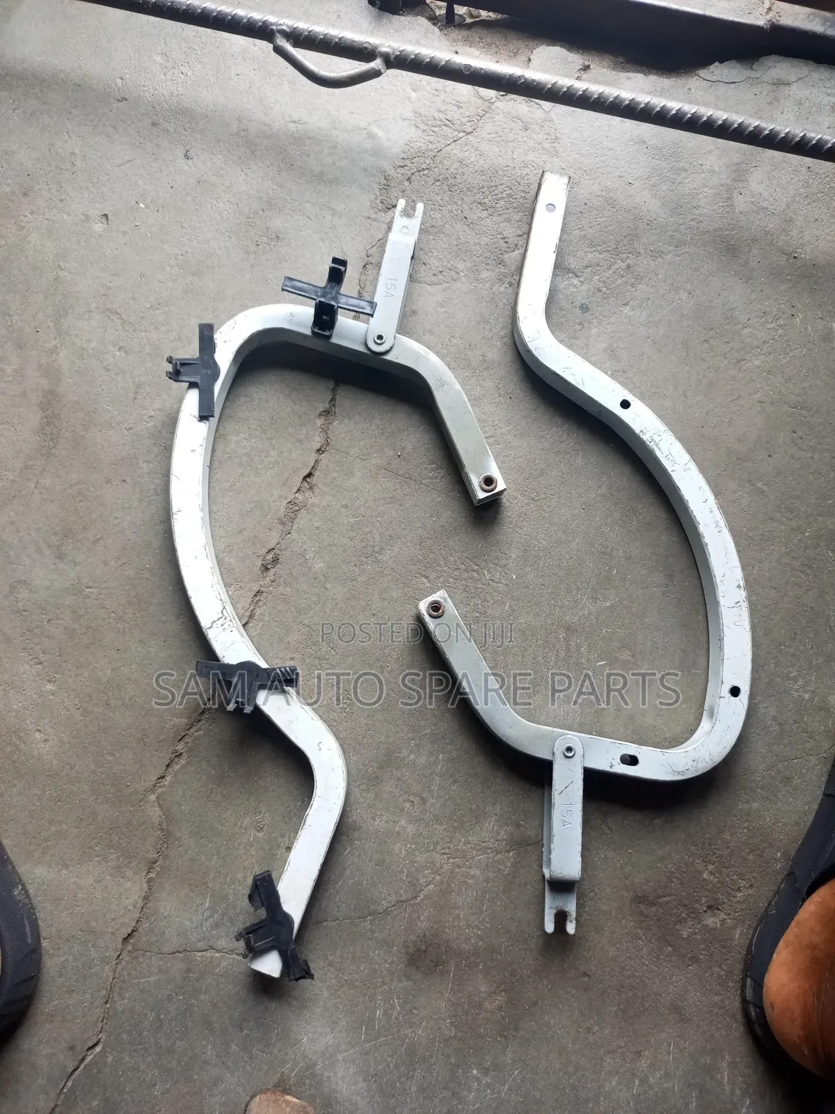 Toyota Corolla 2016 Model Booth Inches the Two Side