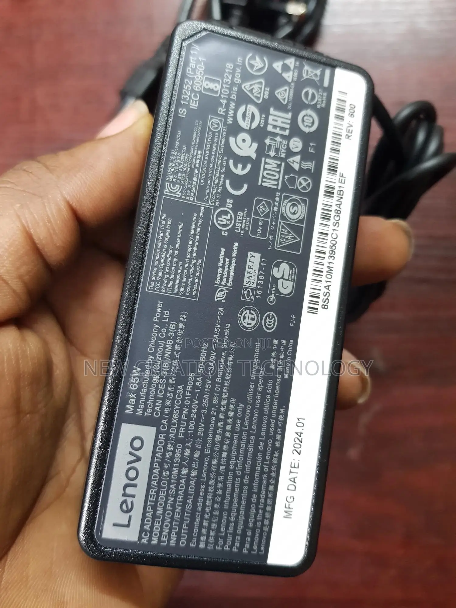 Lenovo Sa10m13950 65w Usb-C Ac Charger