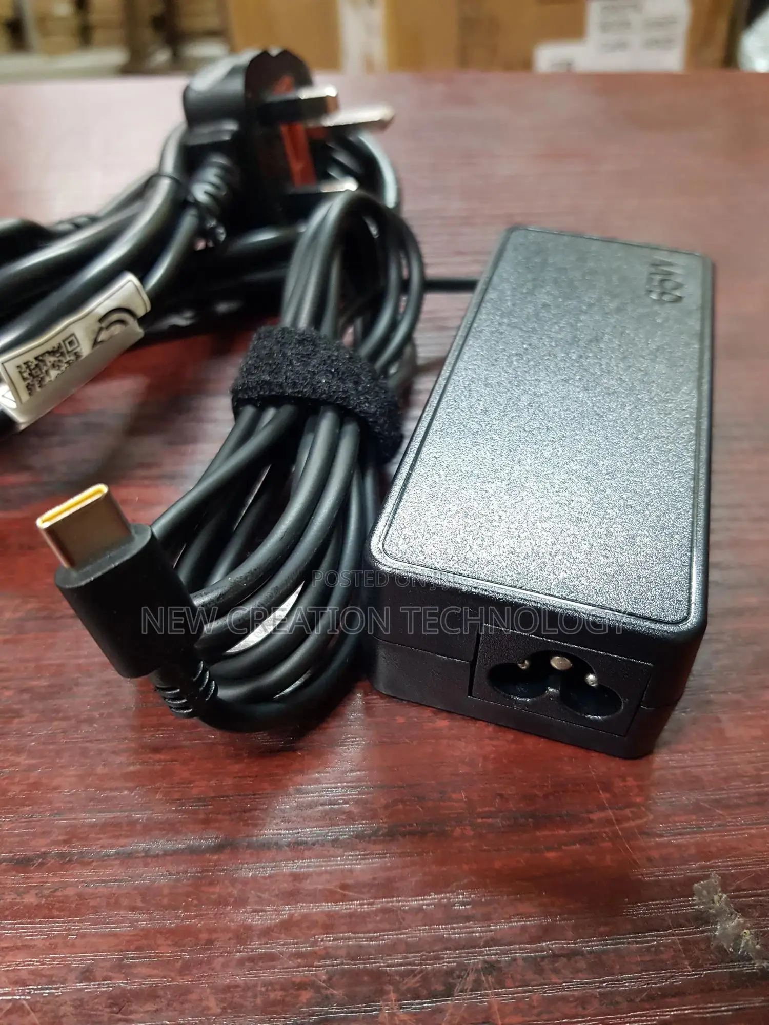 Lenovo Sa10m13950 65w Usb-C Ac Charger