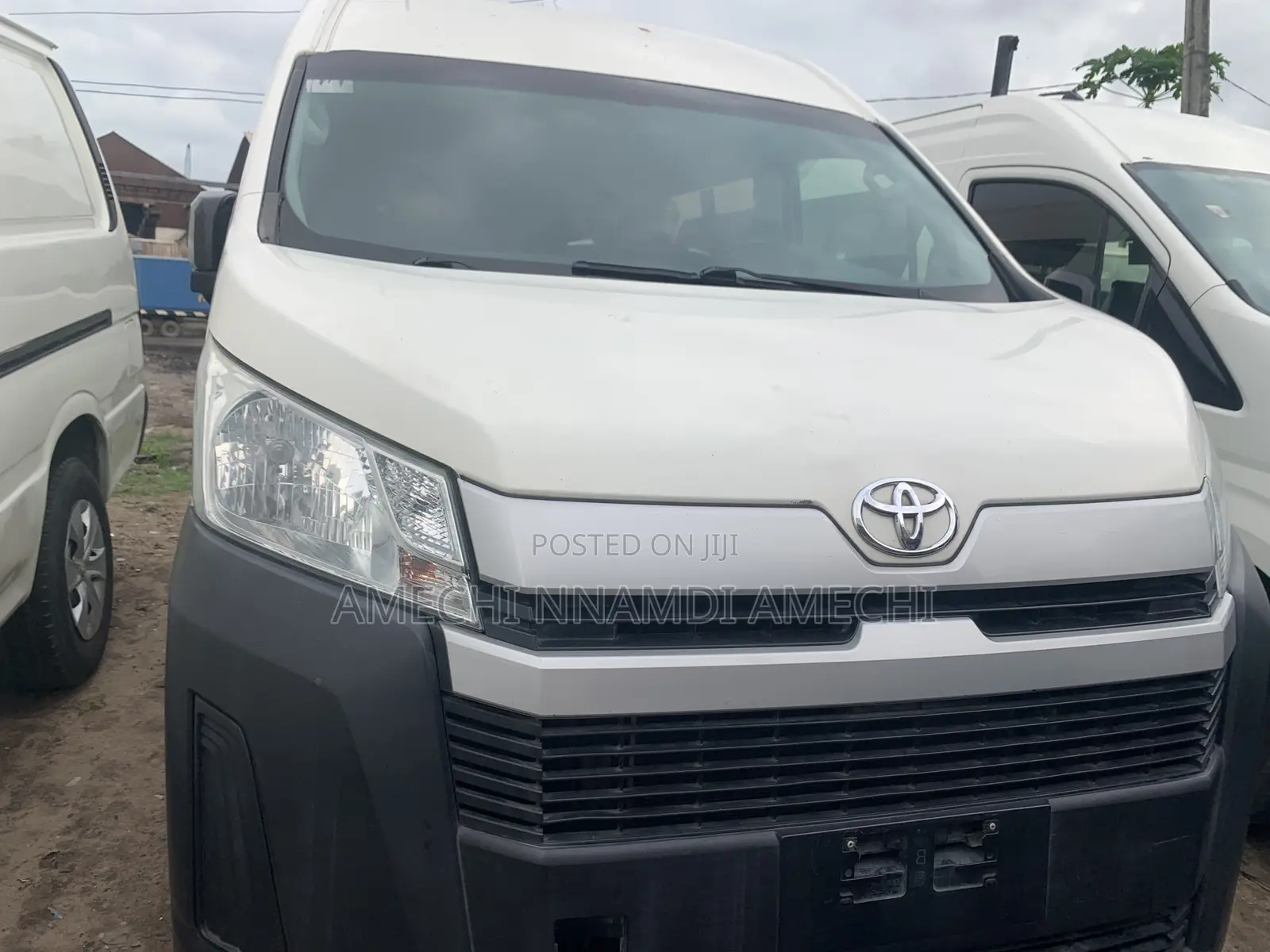 Toyota HiAce 2021 White