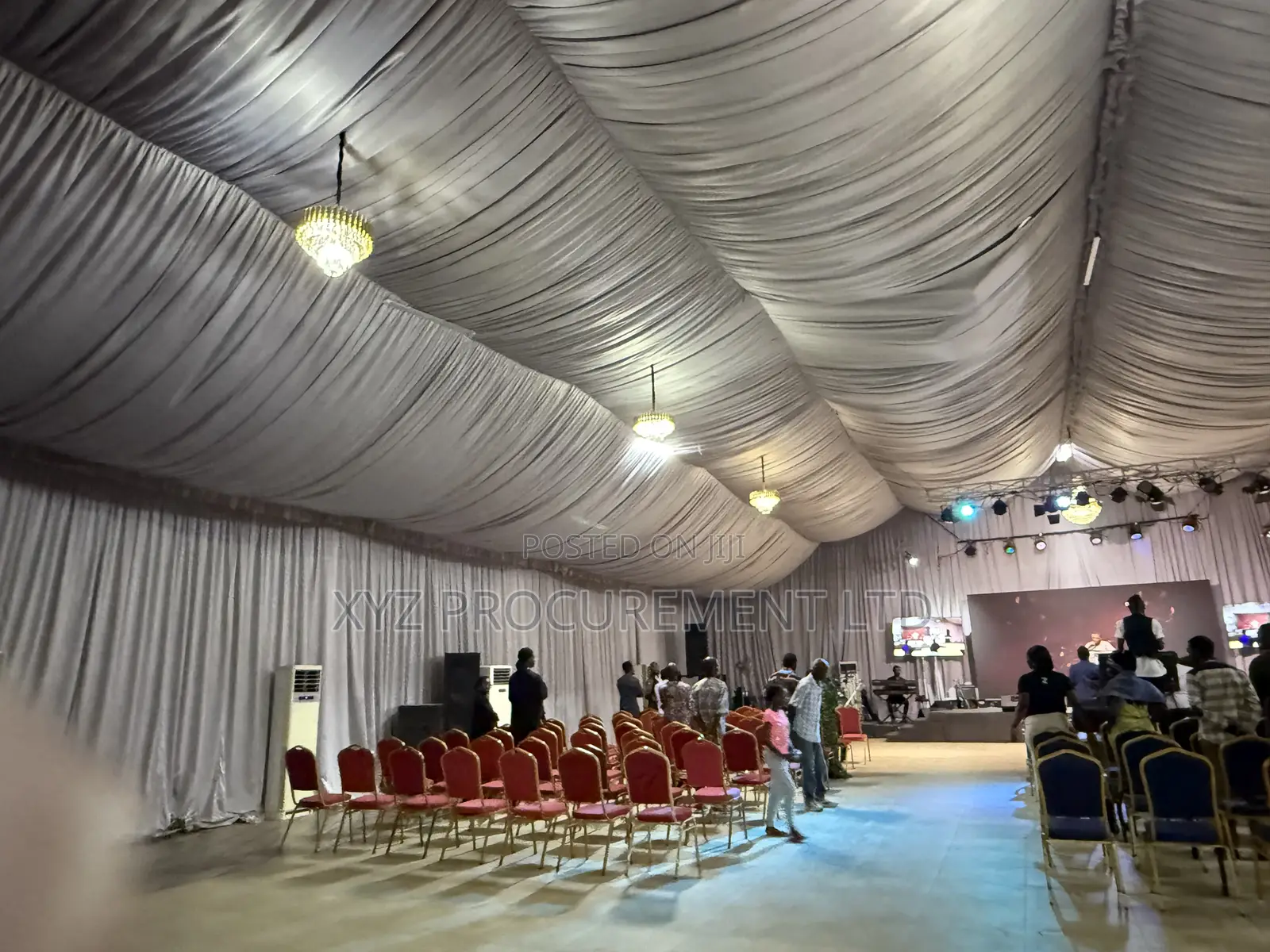 800 to 1000 Capacity Hall Per Usage at Lifecamp