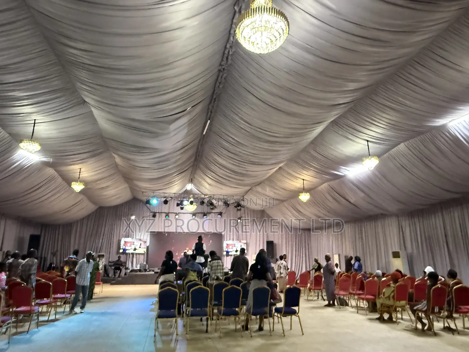 800 to 1000 Capacity Hall Per Usage at Lifecamp