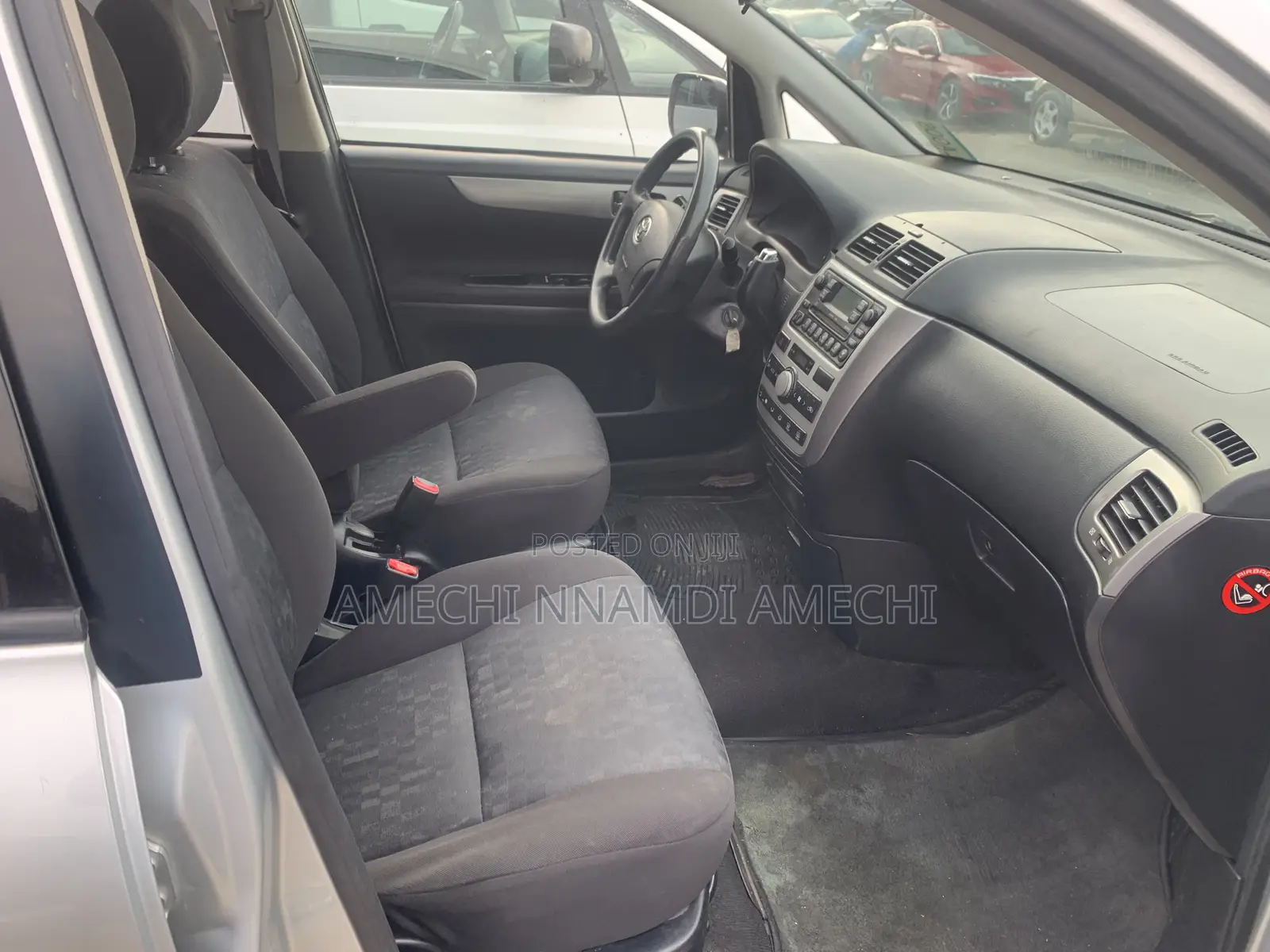 Toyota Avensis 1.8 C Combi 2005 Silver