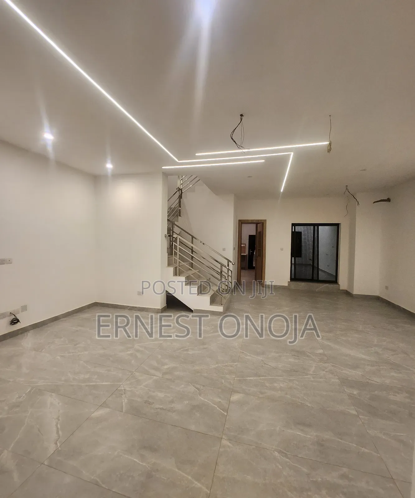 5bdrm Townhouse/Terrace in Lifecamp, Gwarinpa for sale