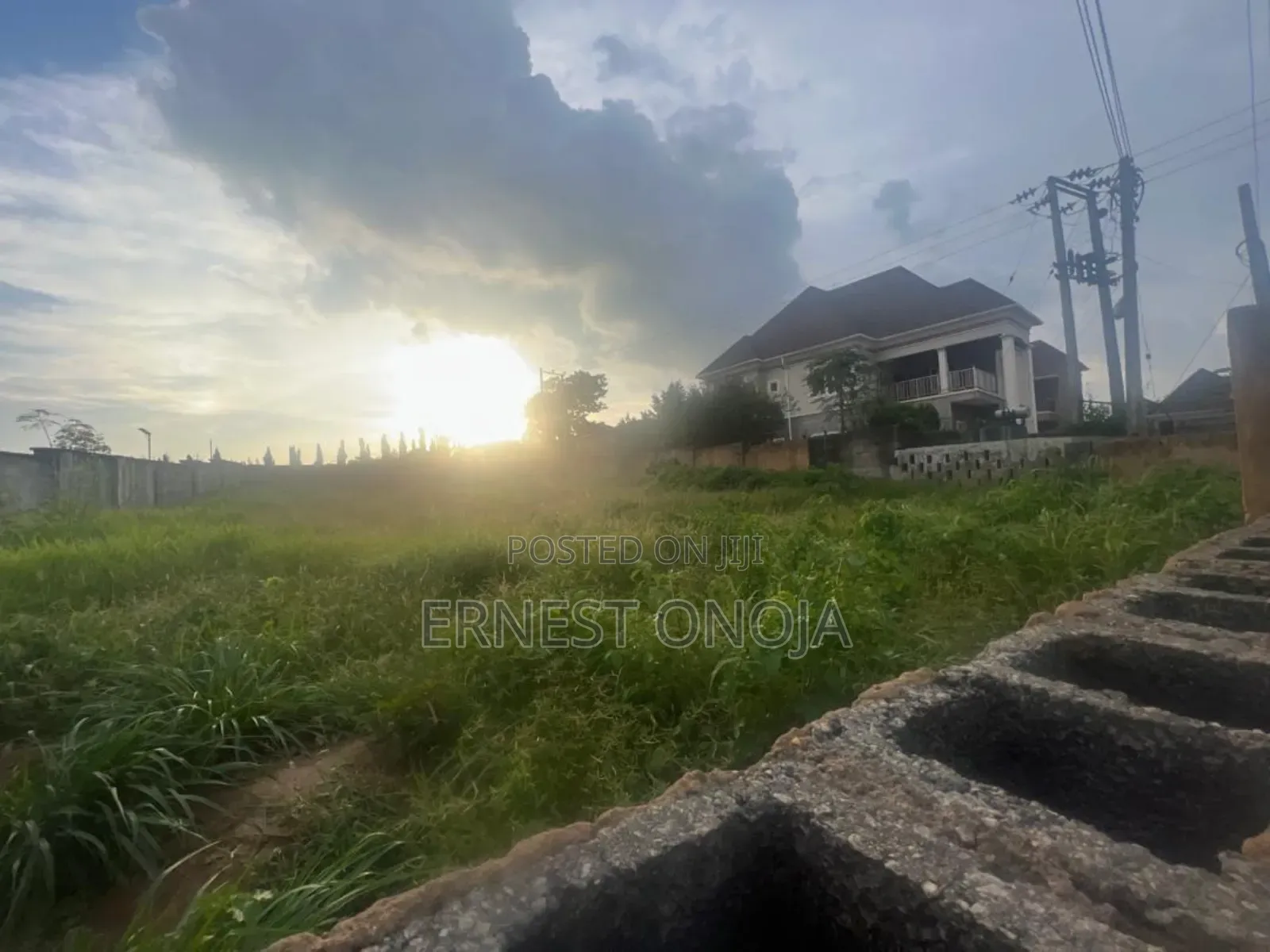 Land for Sale 800sqm in an Estate