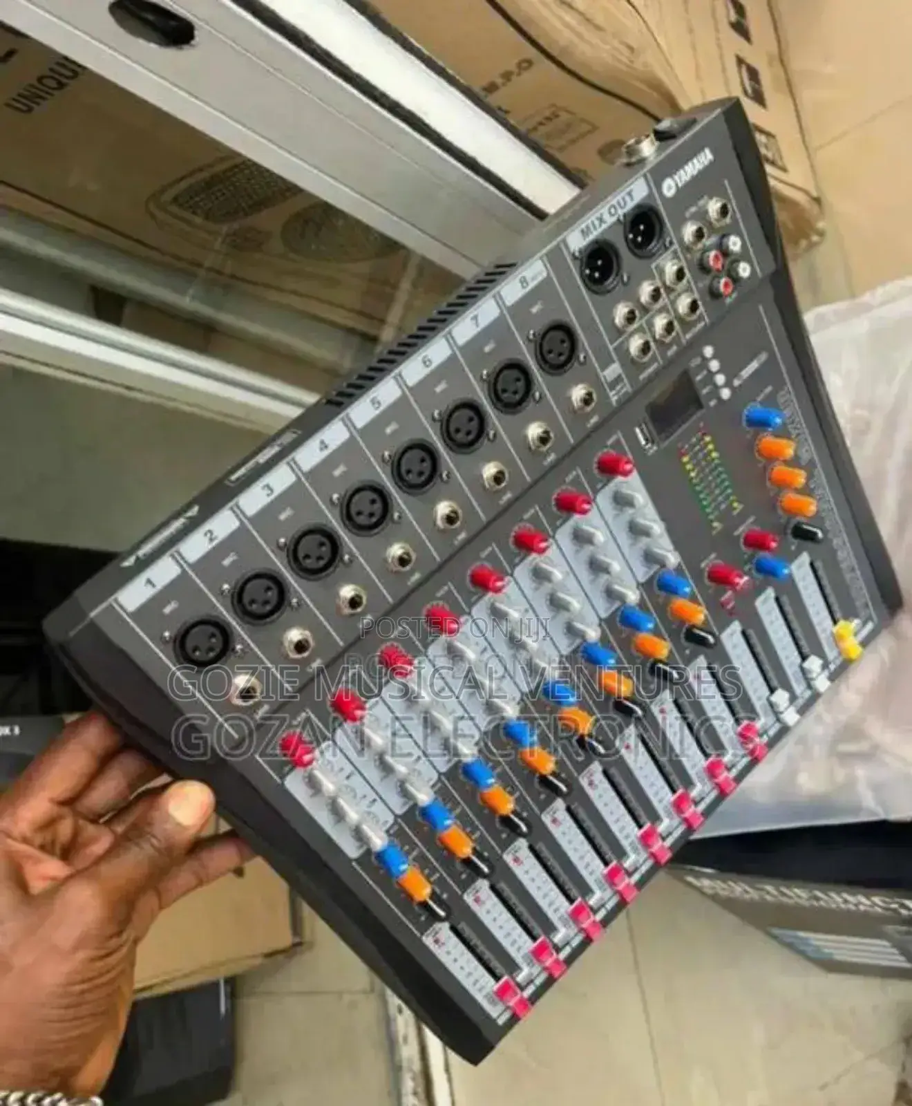Professional Yamaha Mixer 8 Channels