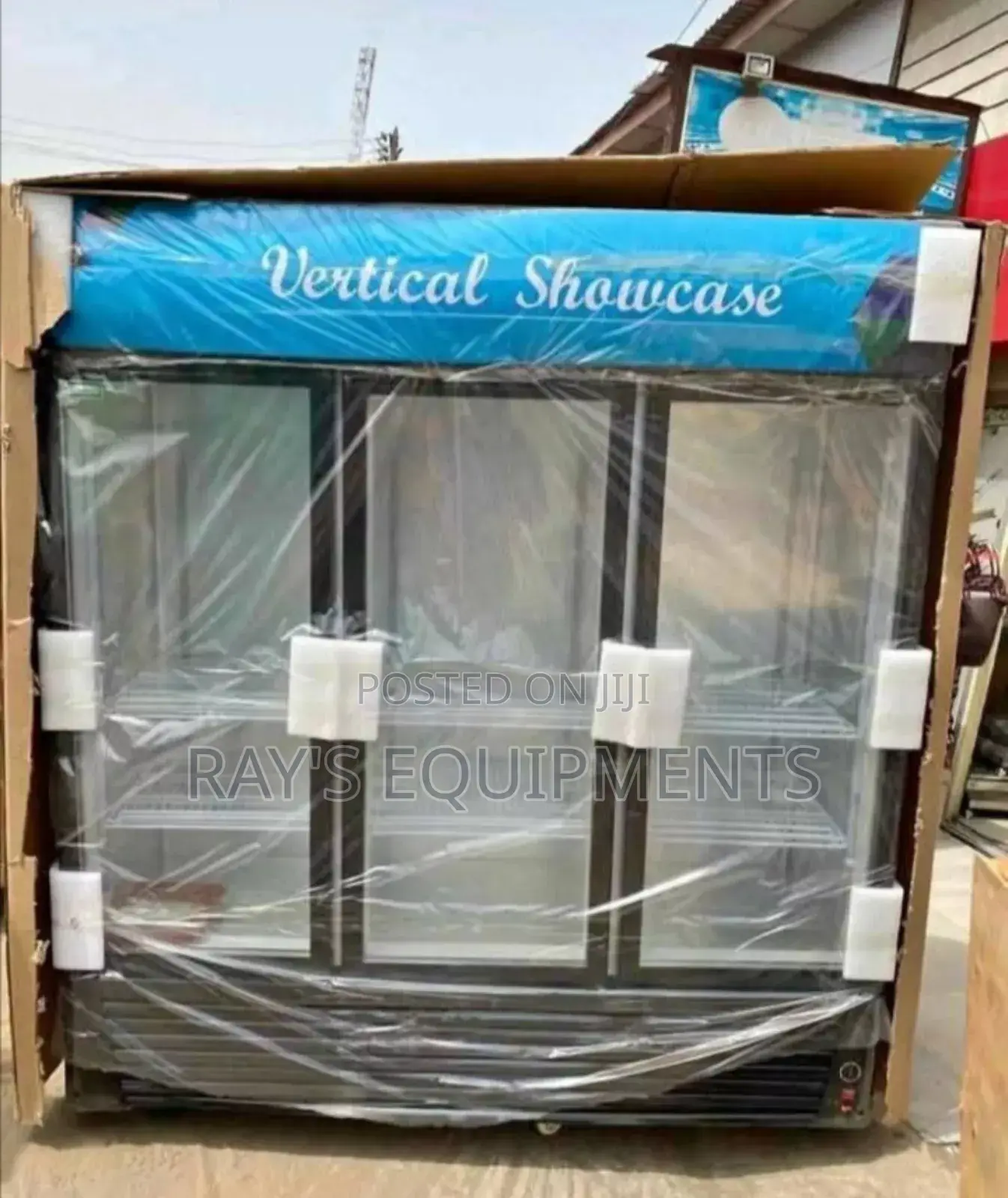 3 Door Vertical Showcase Display Chiller