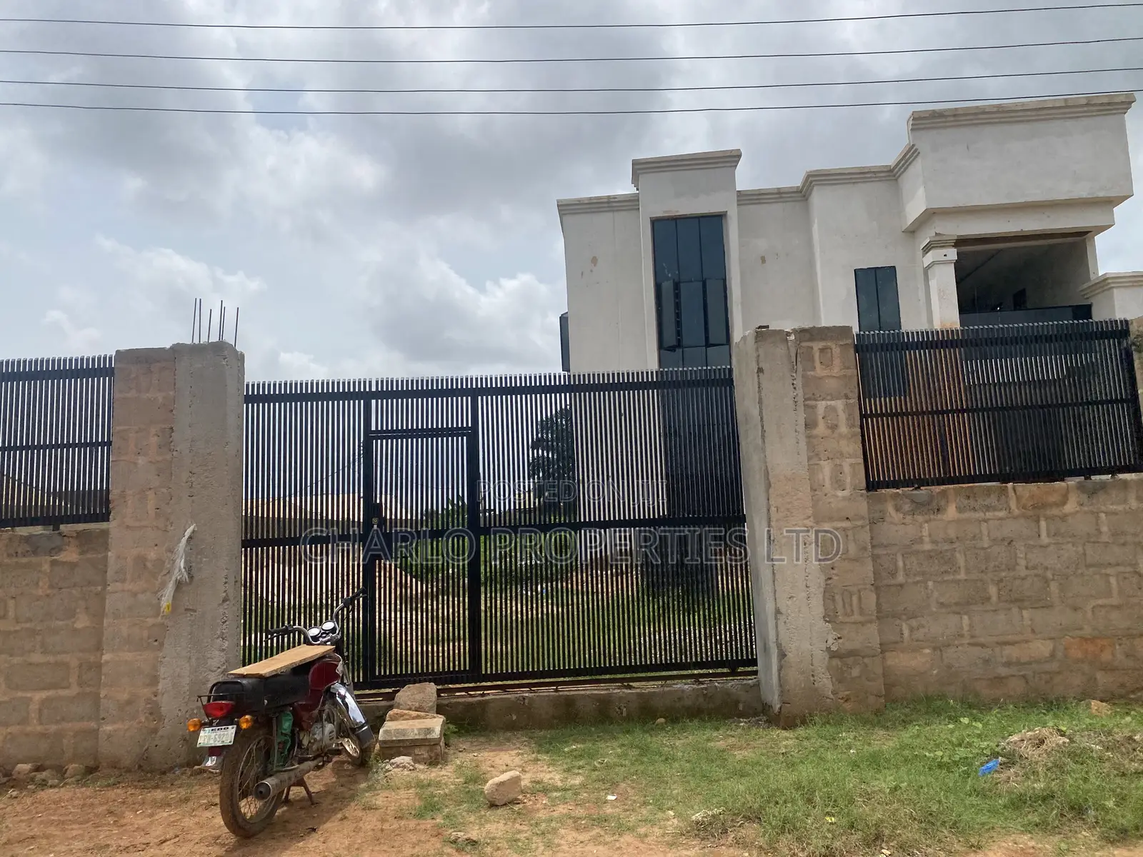 5bdrm Duplex in Benin City for sale