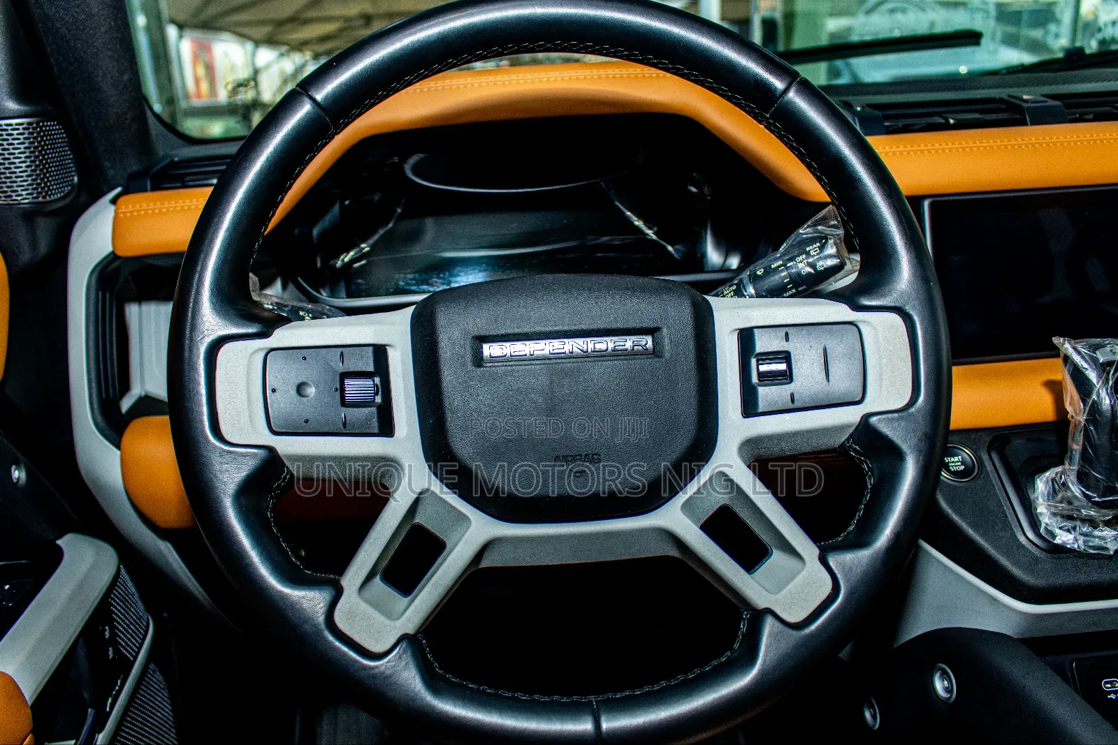 Land Rover Discovery HSE R-Dynamic 2023 Black