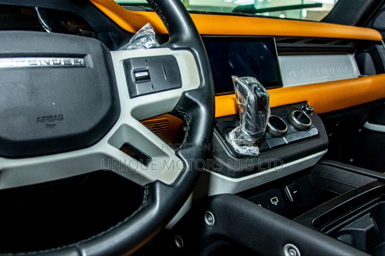 Land Rover Discovery HSE R-Dynamic 2023 Black
