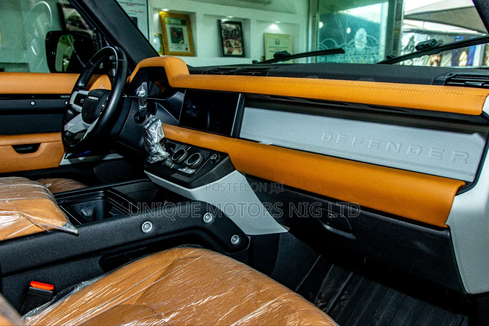 Land Rover Discovery HSE R-Dynamic 2023 Black
