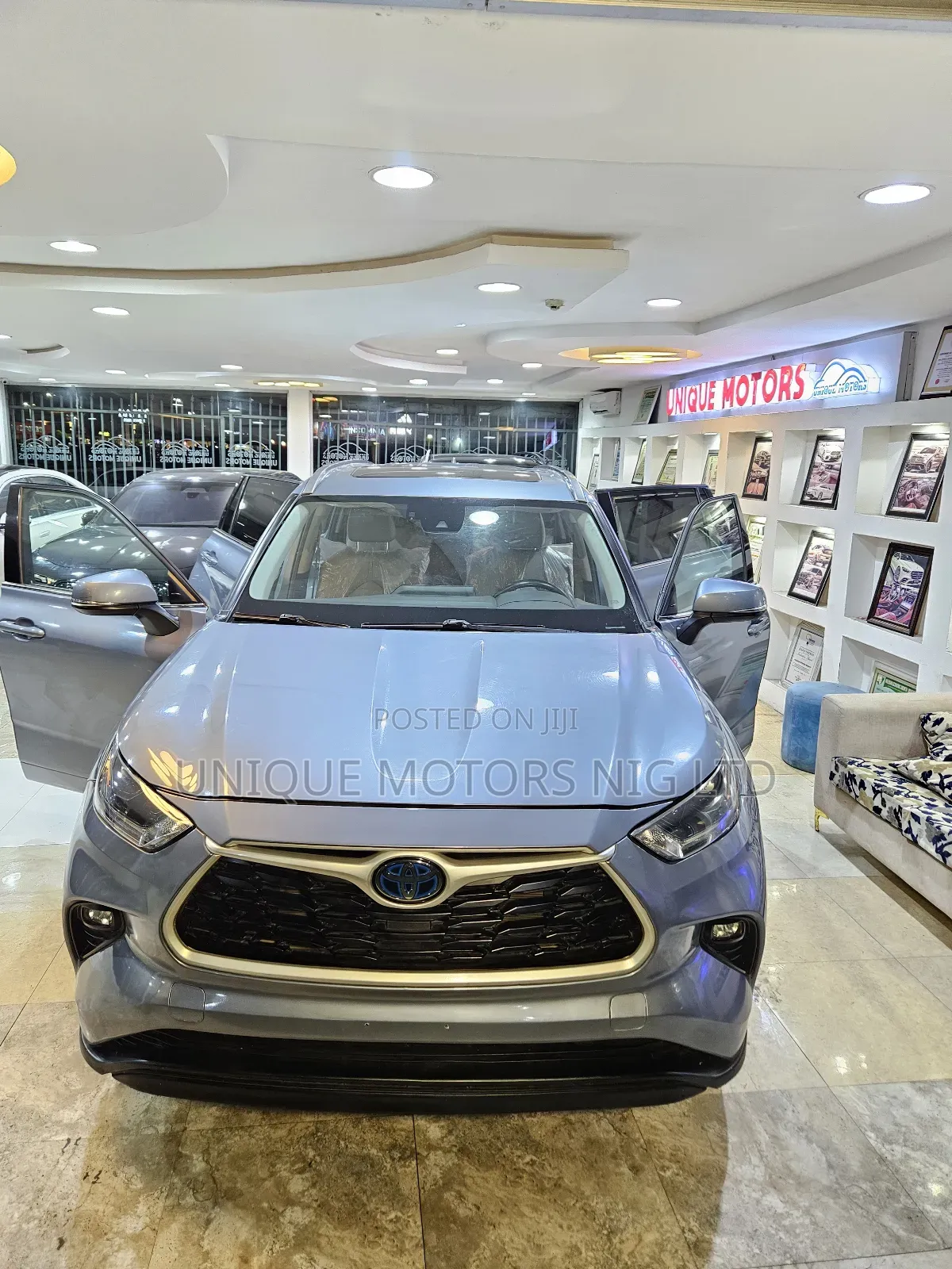 Toyota Highlander XLE 2022 Blue