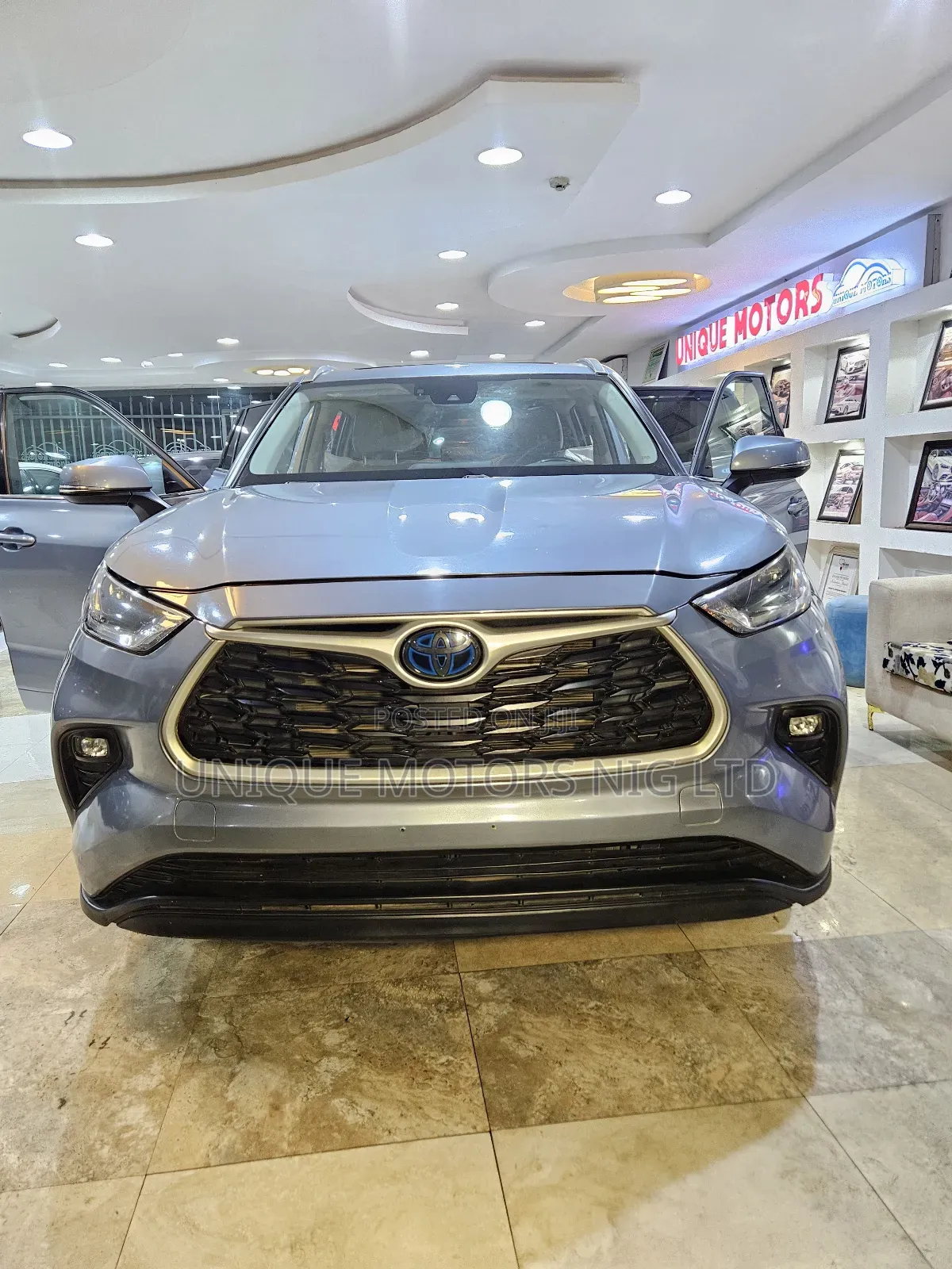 Toyota Highlander XLE 2022 Blue