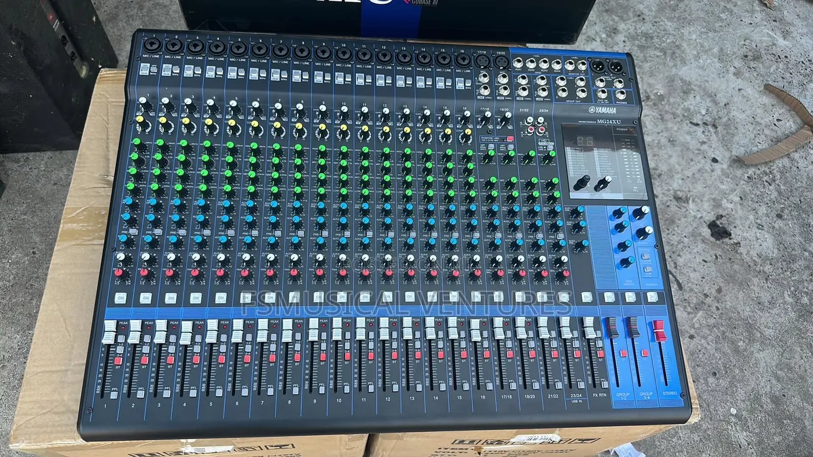 Yamaha Mg24xu Analog Mixer Console 24 Channels