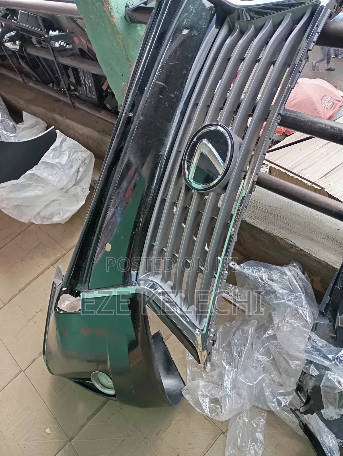 Front Grille With Logo Rx350 2013