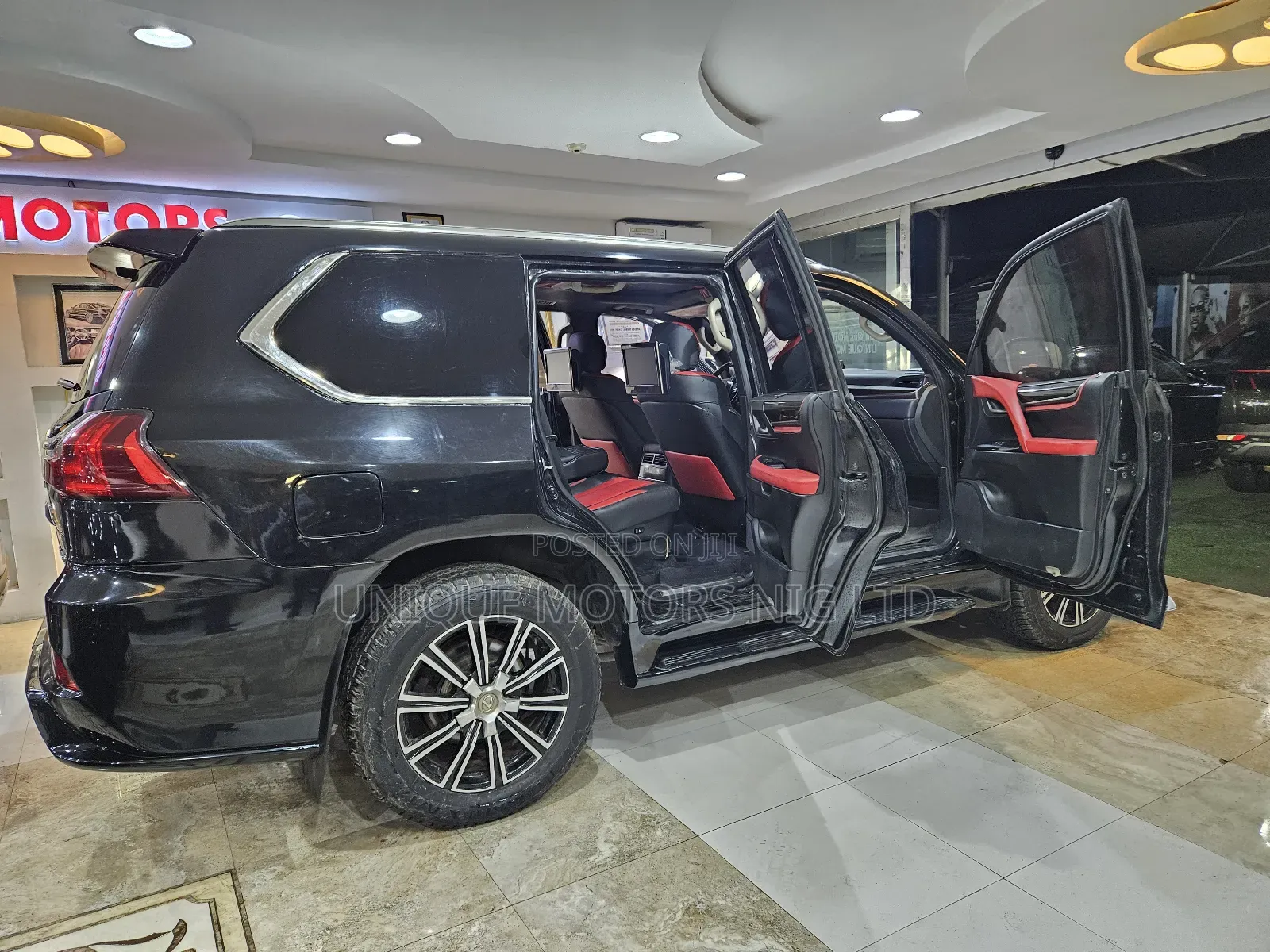 Lexus LX 570 (5 seats) AWD 2017 Black