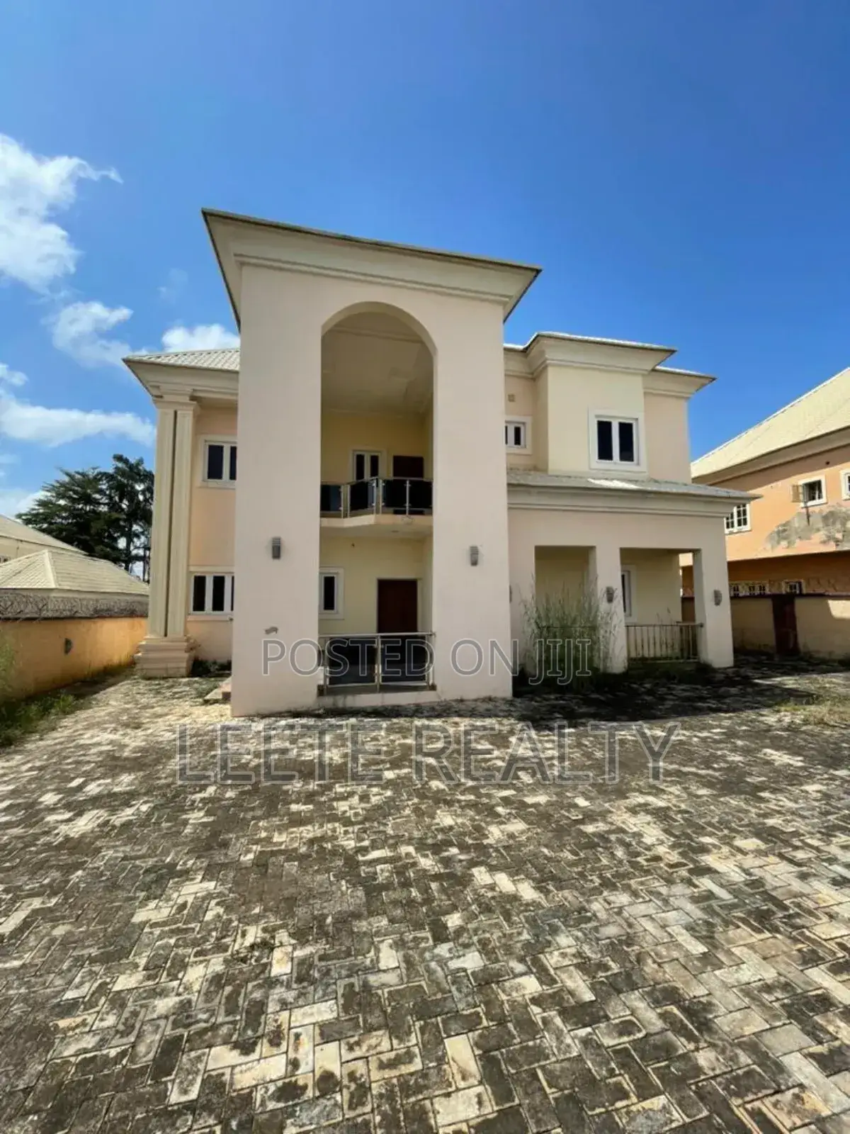 5bdrm Duplex in Lokogoma for sale