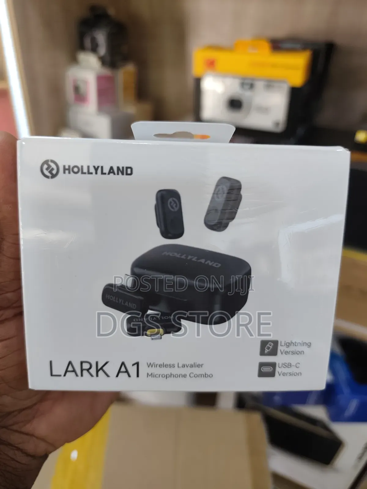 Hollyland Lark A1 Wireless Lavalier Microphone Combo