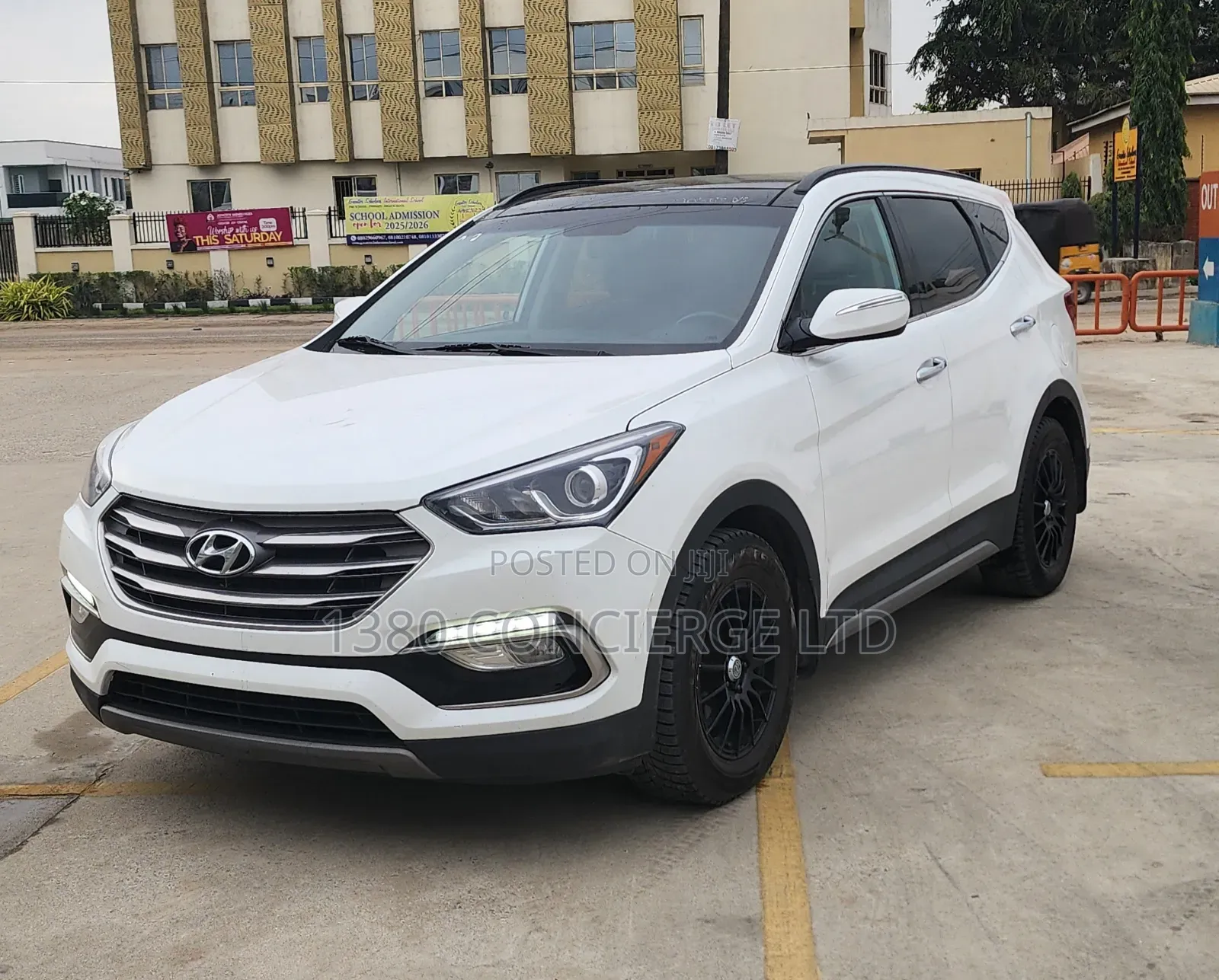 Hyundai Santa Fe SE AWD 2017 White