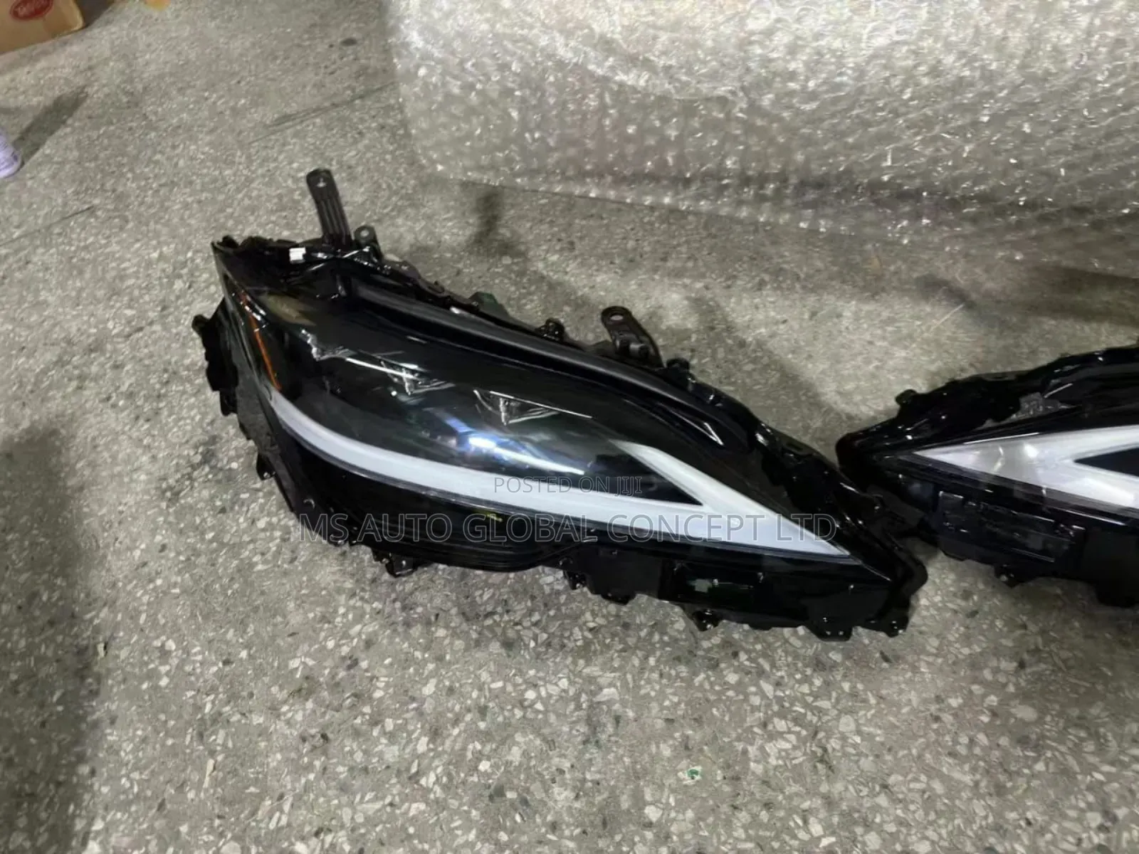 Lexus Ls500 2021 Headlights