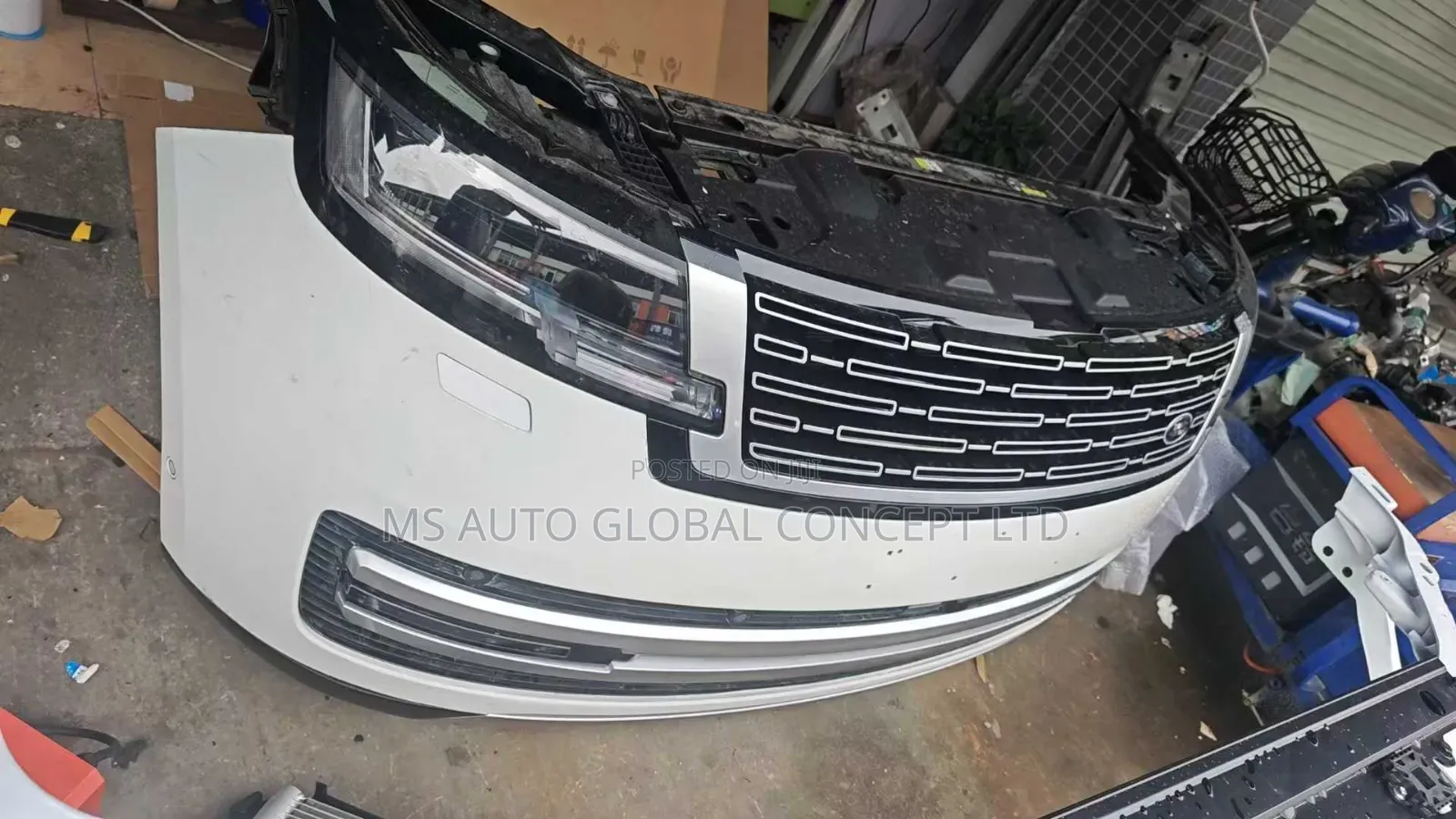 Range Rover Vogue 2024 Complete Front Cut