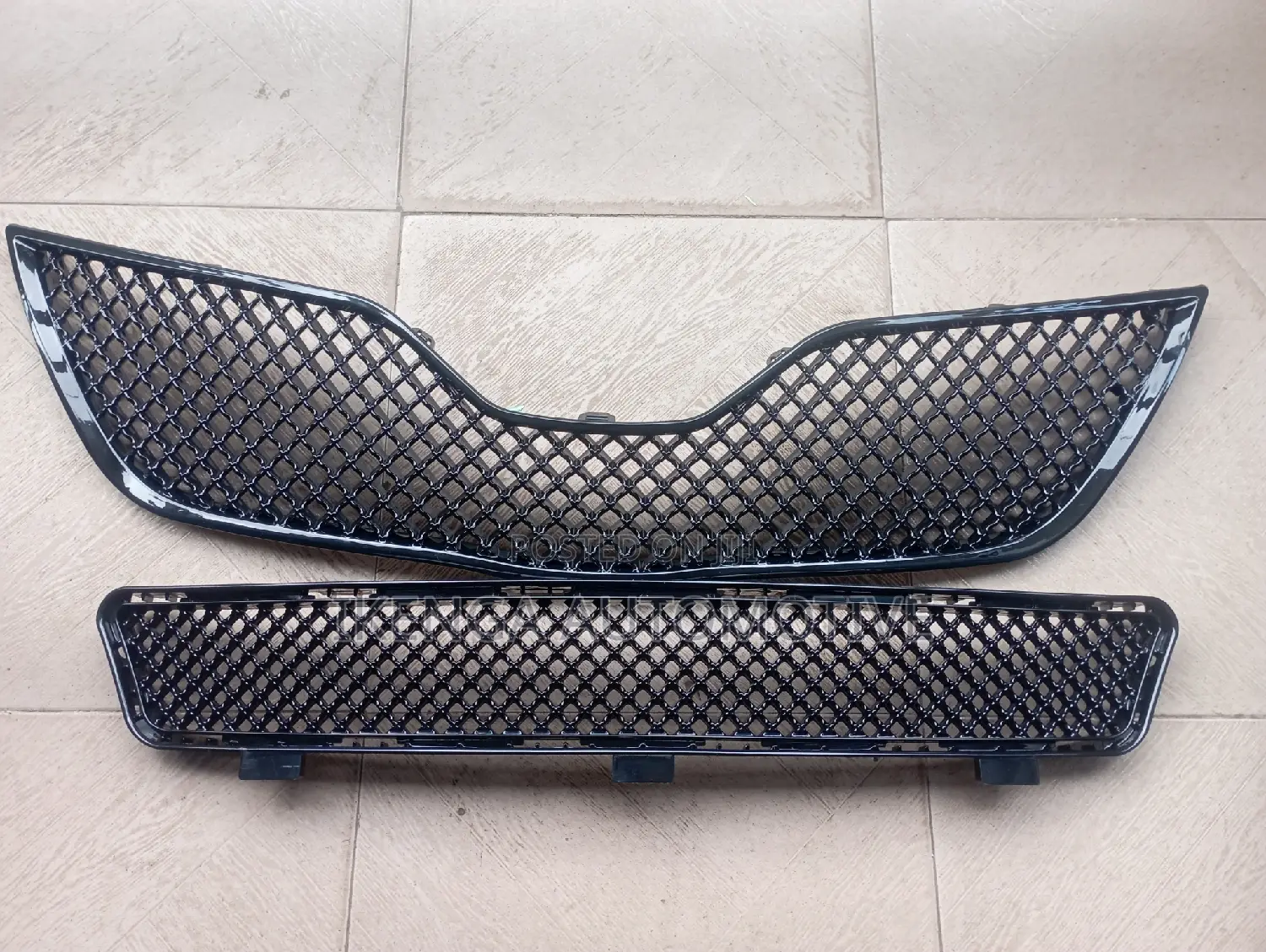 Front and Down Grill Camry 2010 Se