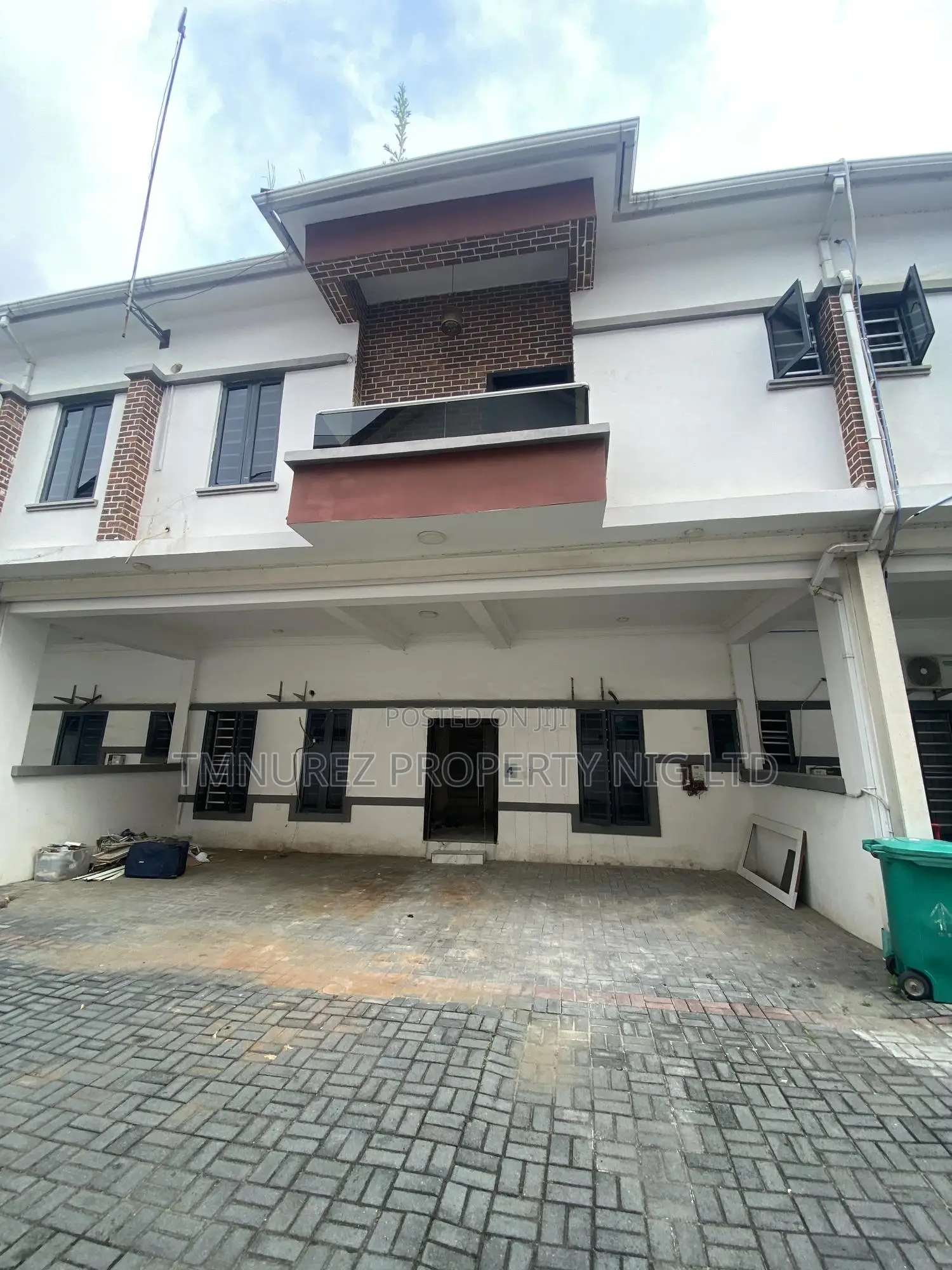 4bdrm Duplex in Orchid, Chevron for rent
