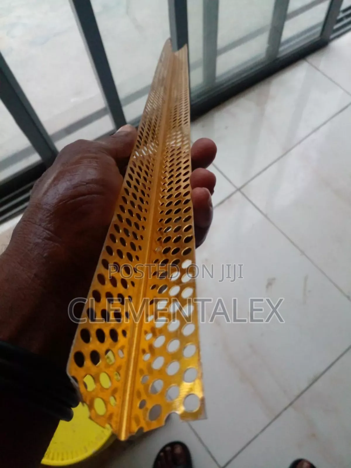 Golden Corner Beat