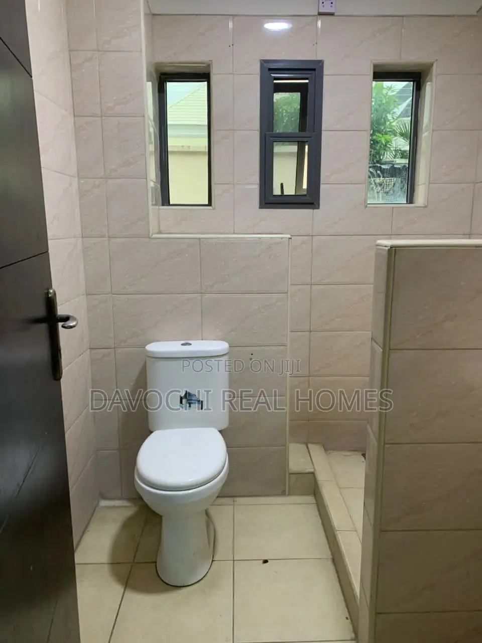 3bdrm Apartment in Osapa London for rent