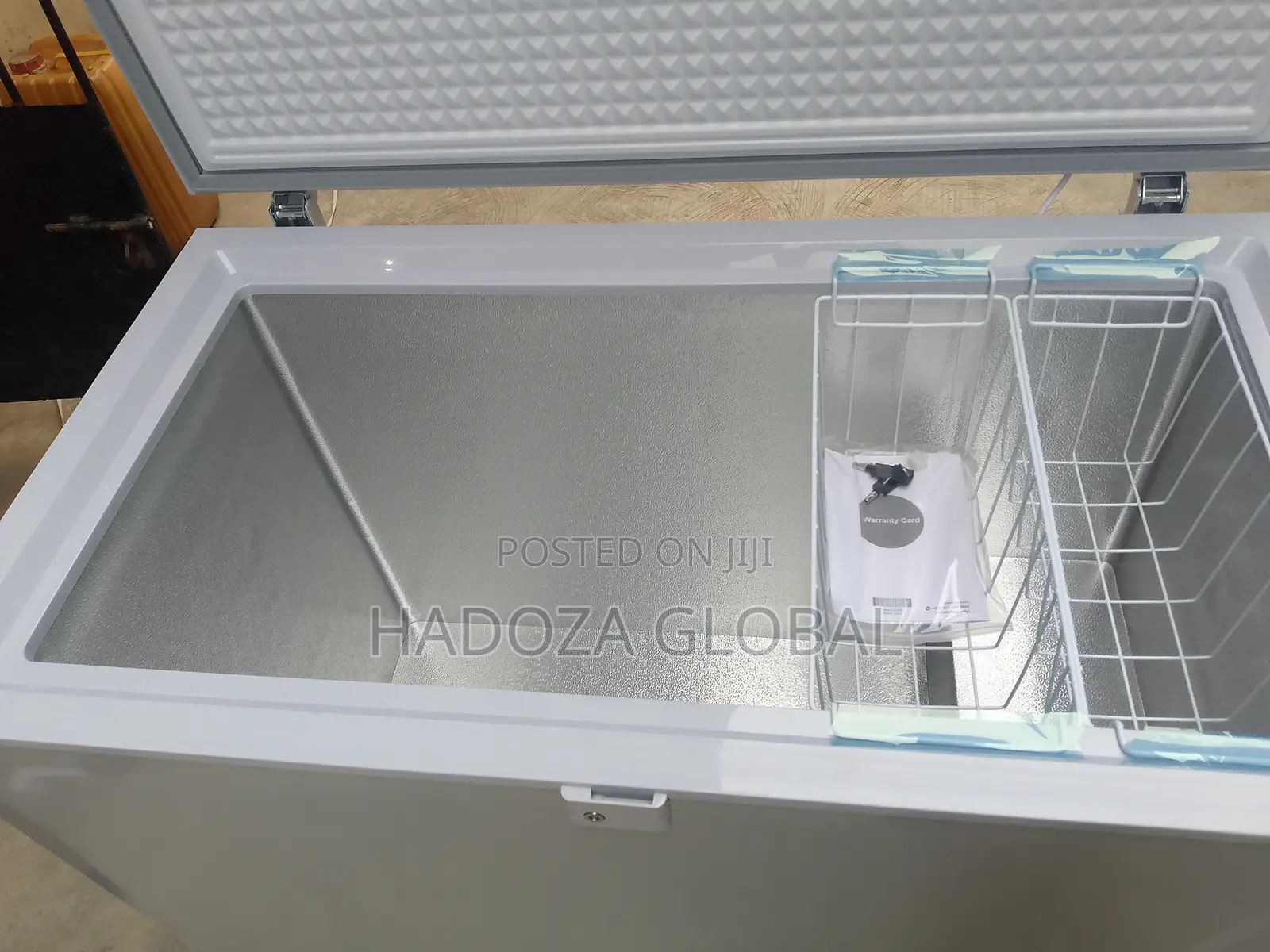 Industrial-strength Chest Freezer - Lg 280l Capacity