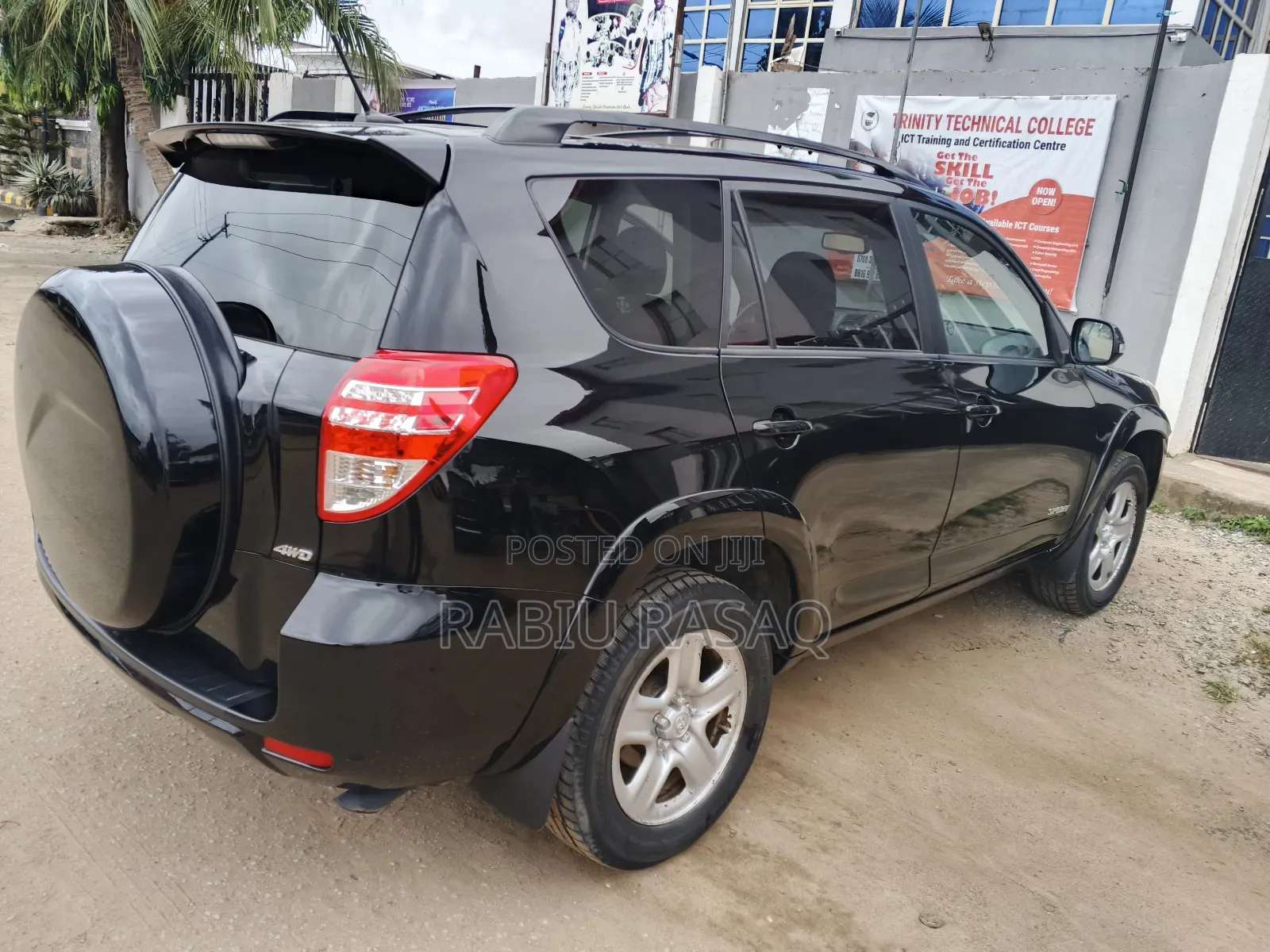 Toyota RAV4 2010 Black