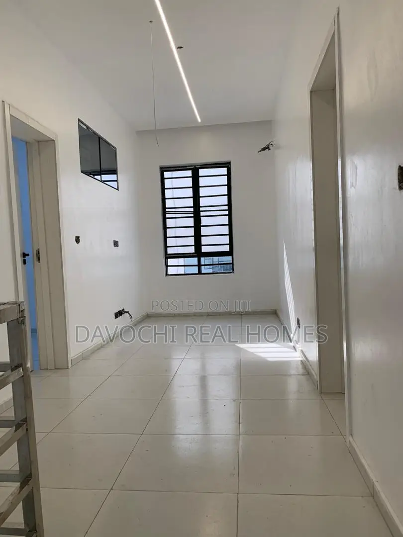 4bdrm Duplex in Orchid Road, Lekki Phase 2 for rent