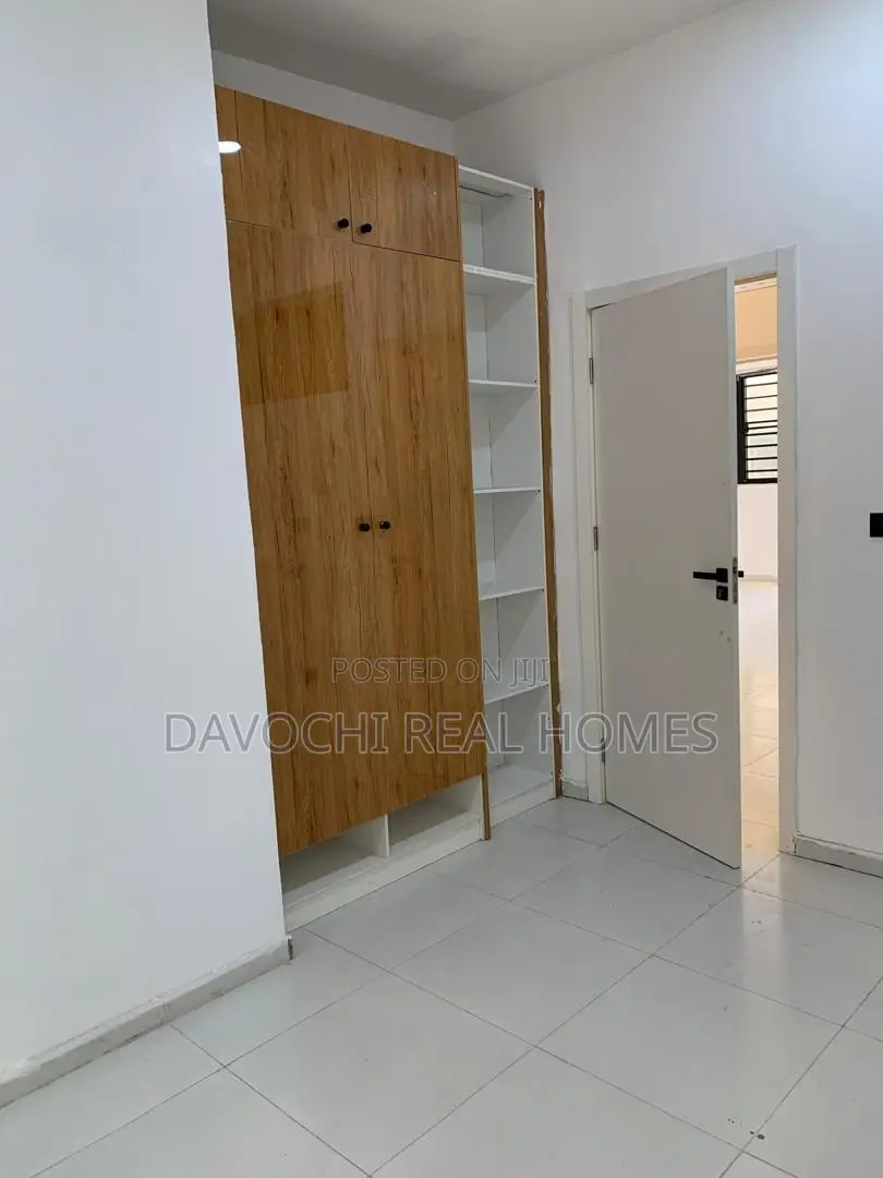 4bdrm Duplex in Orchid Road, Lekki Phase 2 for rent