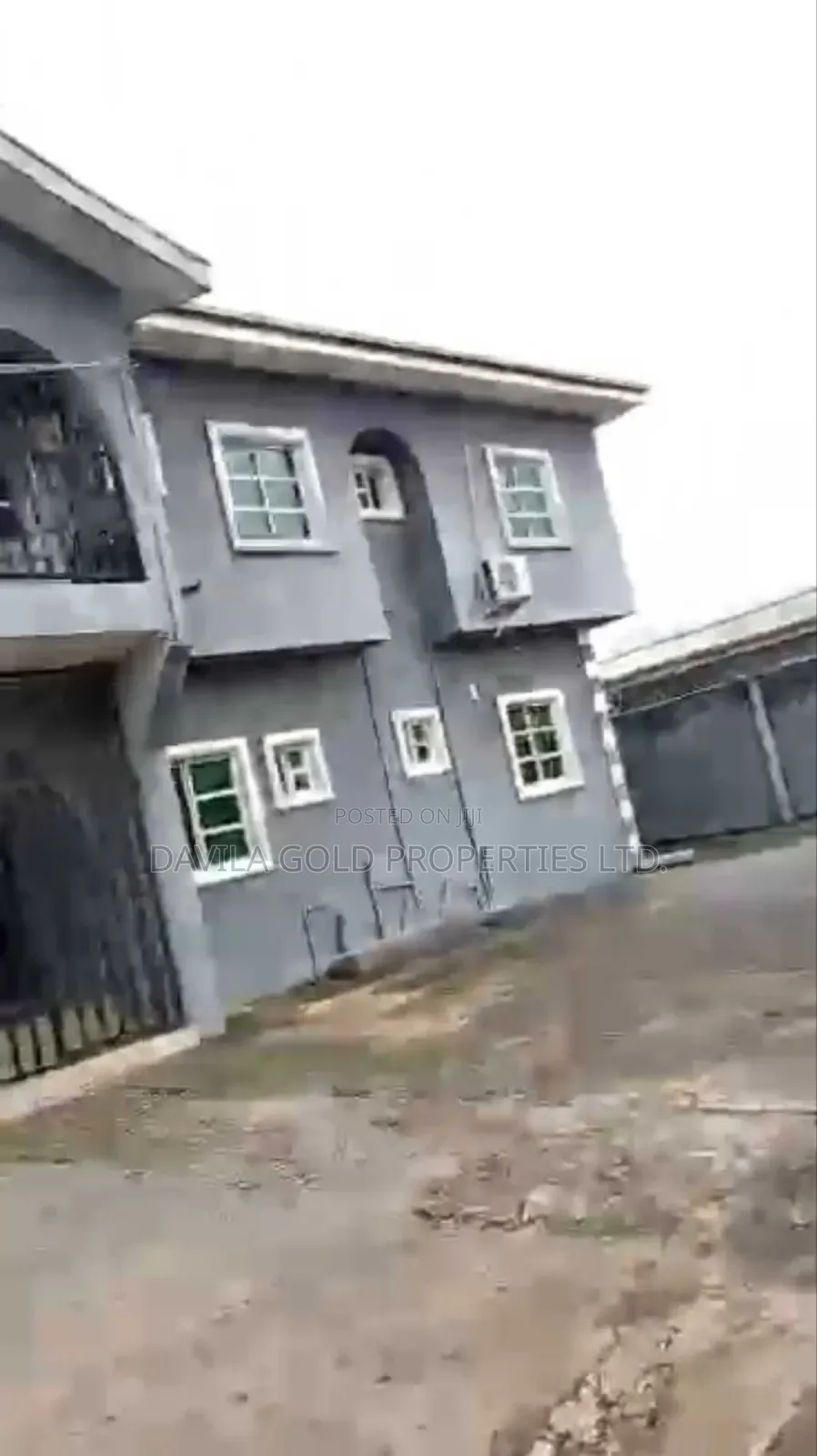 18bdrm Block of Flats in Benin City for sale