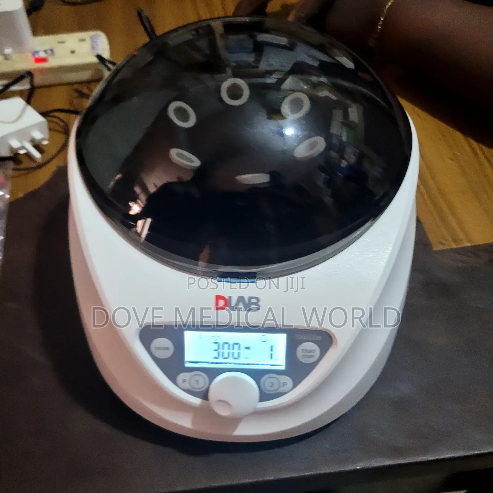 Laboratory Centrifuge Dm0506 Dlab