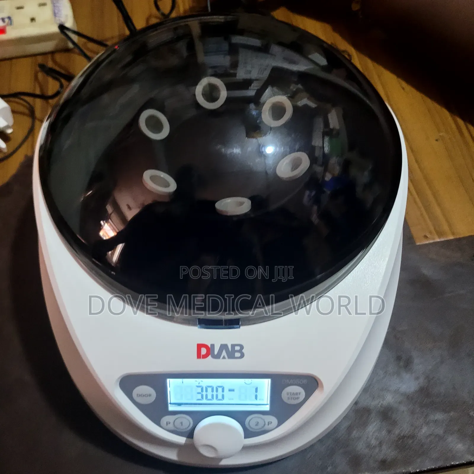 Laboratory Centrifuge Dm0506 Dlab